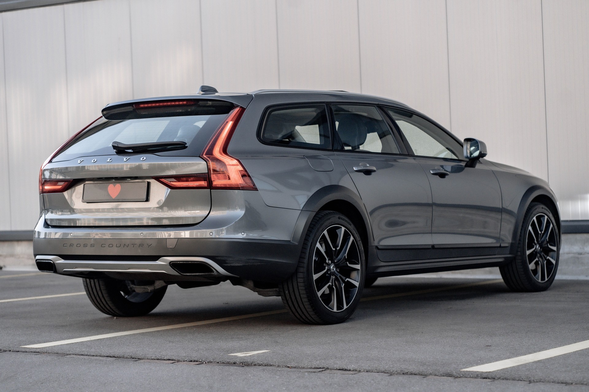 VOLVO V90 Cross Country D5 Pro AWD Geartronic Powerpulse * FRISCH AB MFK * TRAUMHAFTE AUSSTATTUNG * AHK *-image-3