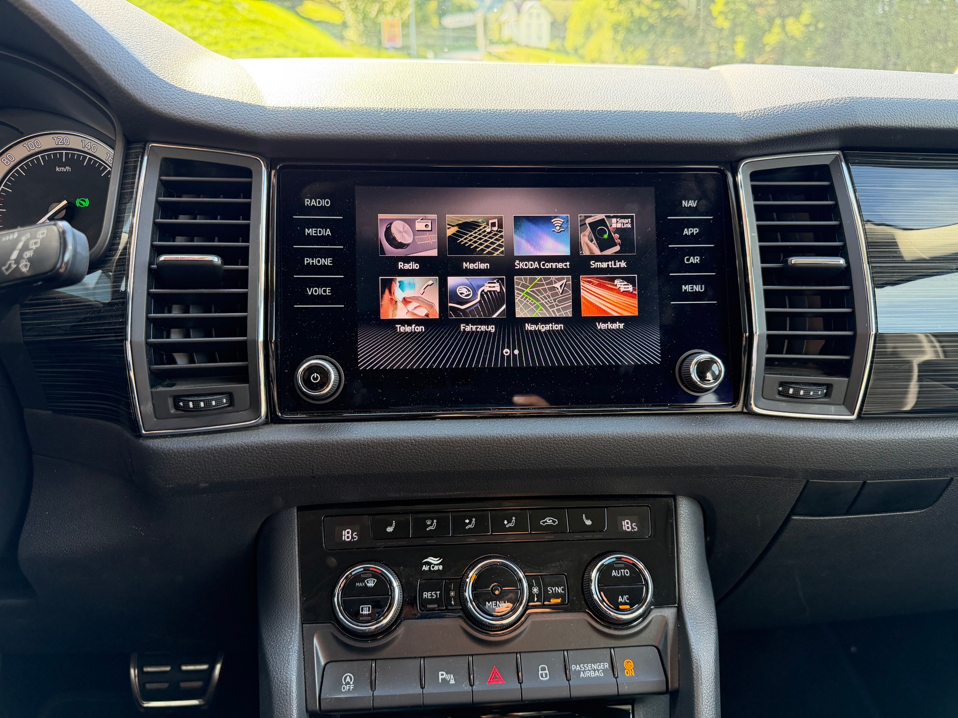 SKODA Kodiaq 2.0 TDI CR Style 4x4 DSG-image-18