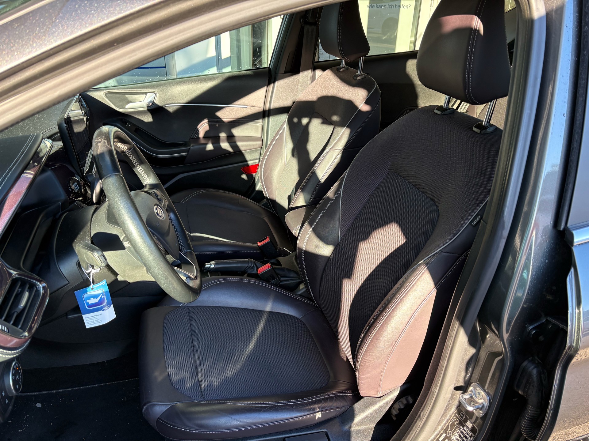 FORD Fiesta 1.0 SCTi Vignale Automat-image-9