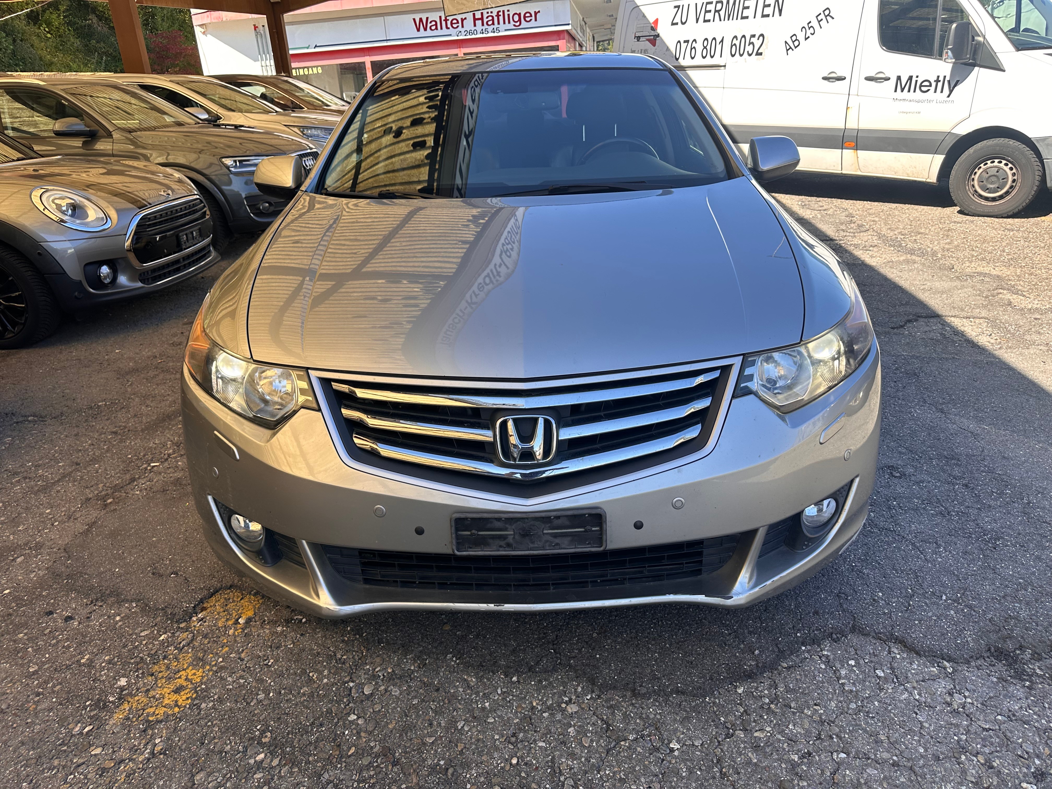 HONDA Accord 2.0i 16V Executive Automatic — slika 1