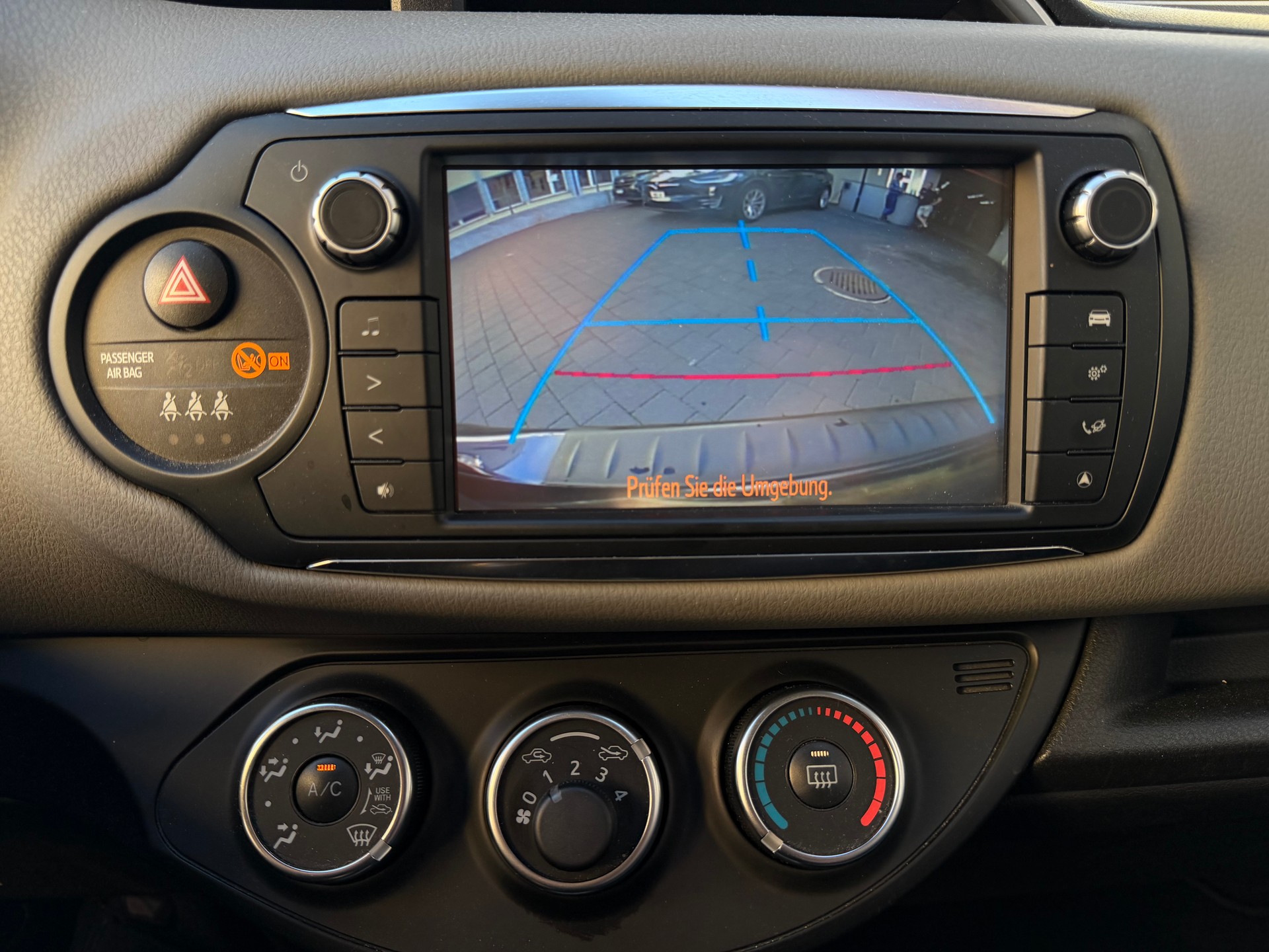TOYOTA Yaris 1.33 Trend*Ab MFK&Service*Rückfahrkamera*Sitzheizung*Mediasystemnavi*8-Fach Räder*-image-15