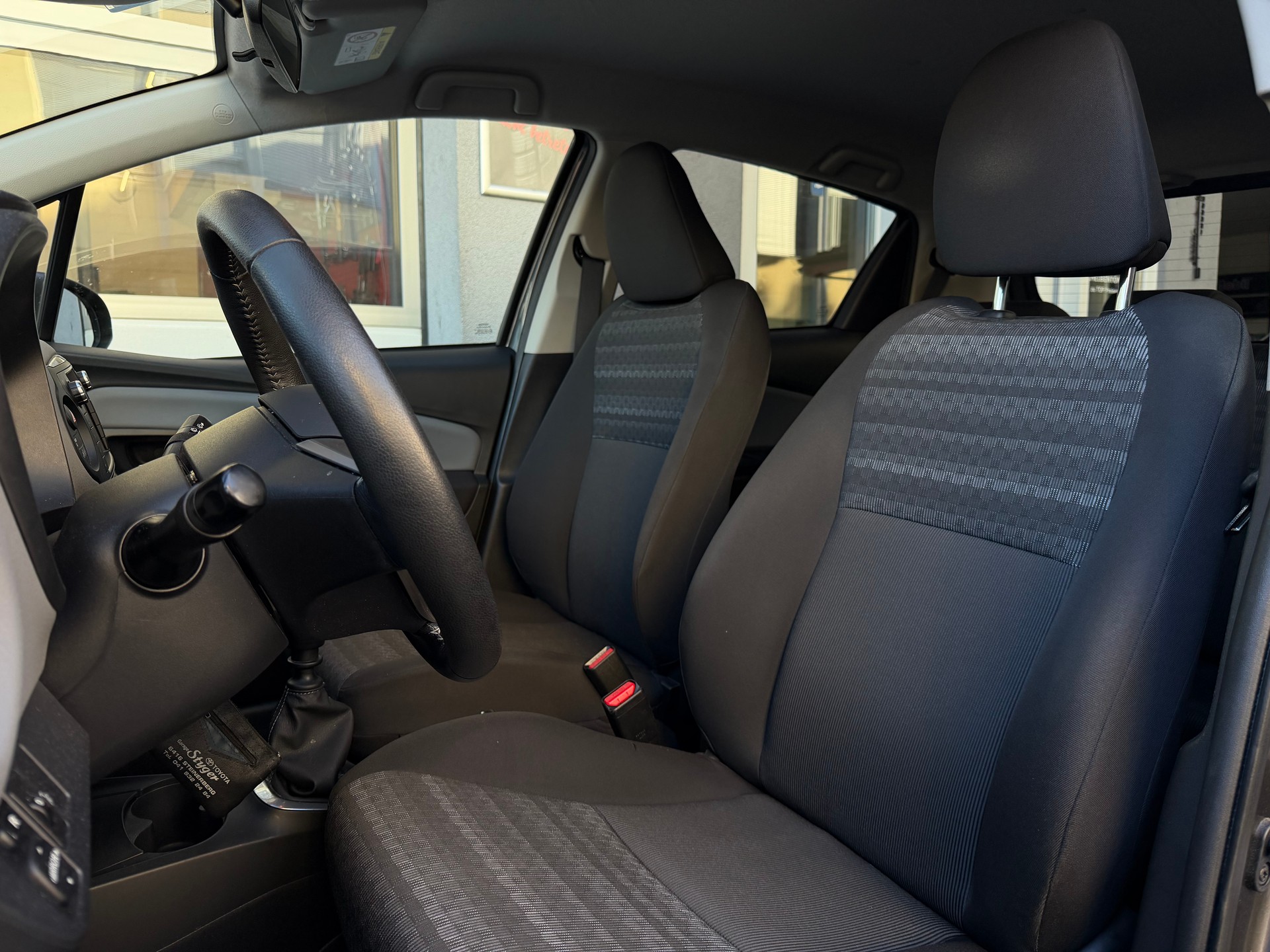 TOYOTA Yaris 1.33 Trend*Ab MFK&Service*Rückfahrkamera*Sitzheizung*Mediasystemnavi*8-Fach Räder*-image-12