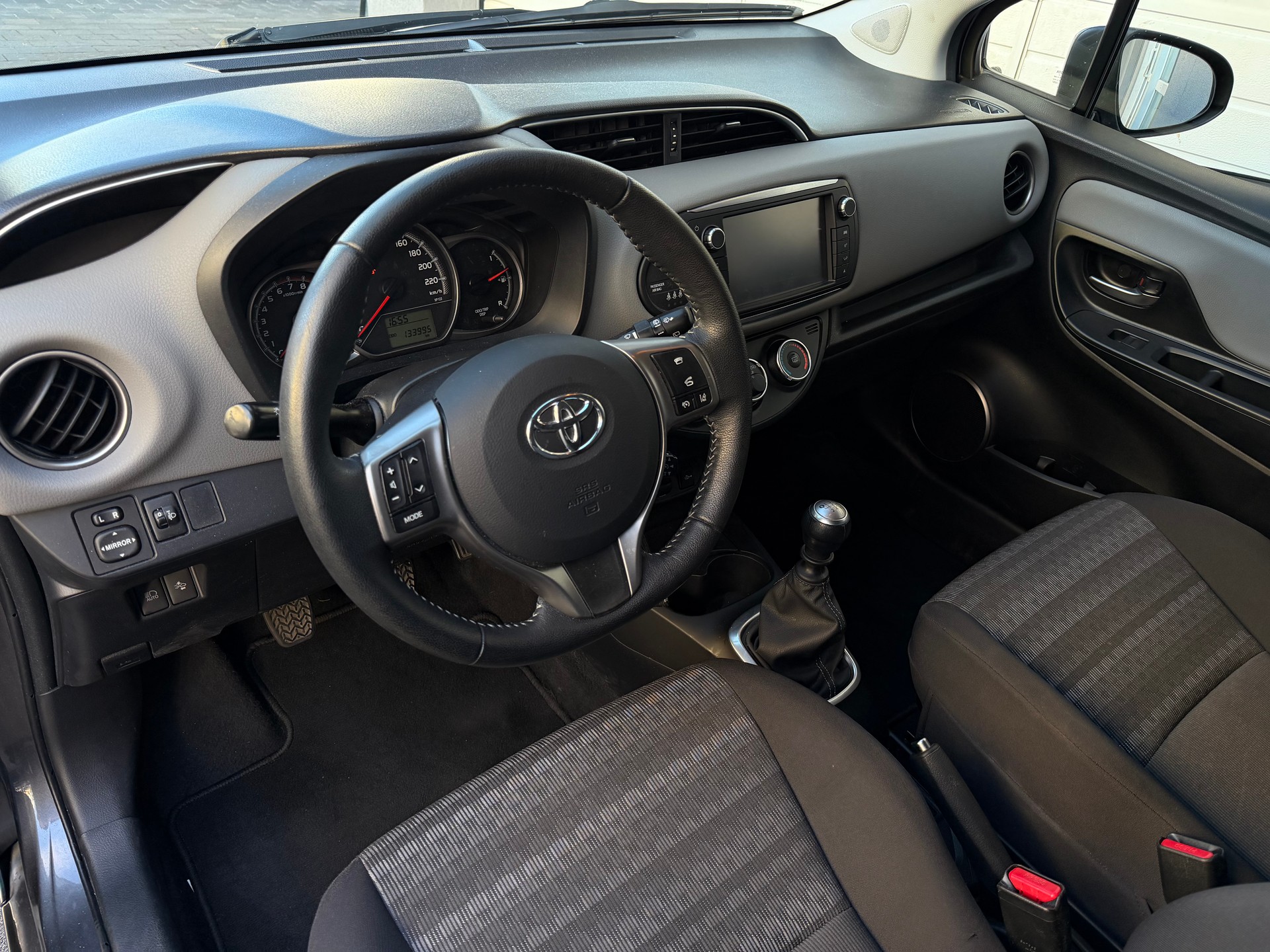 TOYOTA Yaris 1.33 Trend*Ab MFK&Service*Rückfahrkamera*Sitzheizung*Mediasystemnavi*8-Fach Räder*-image-9