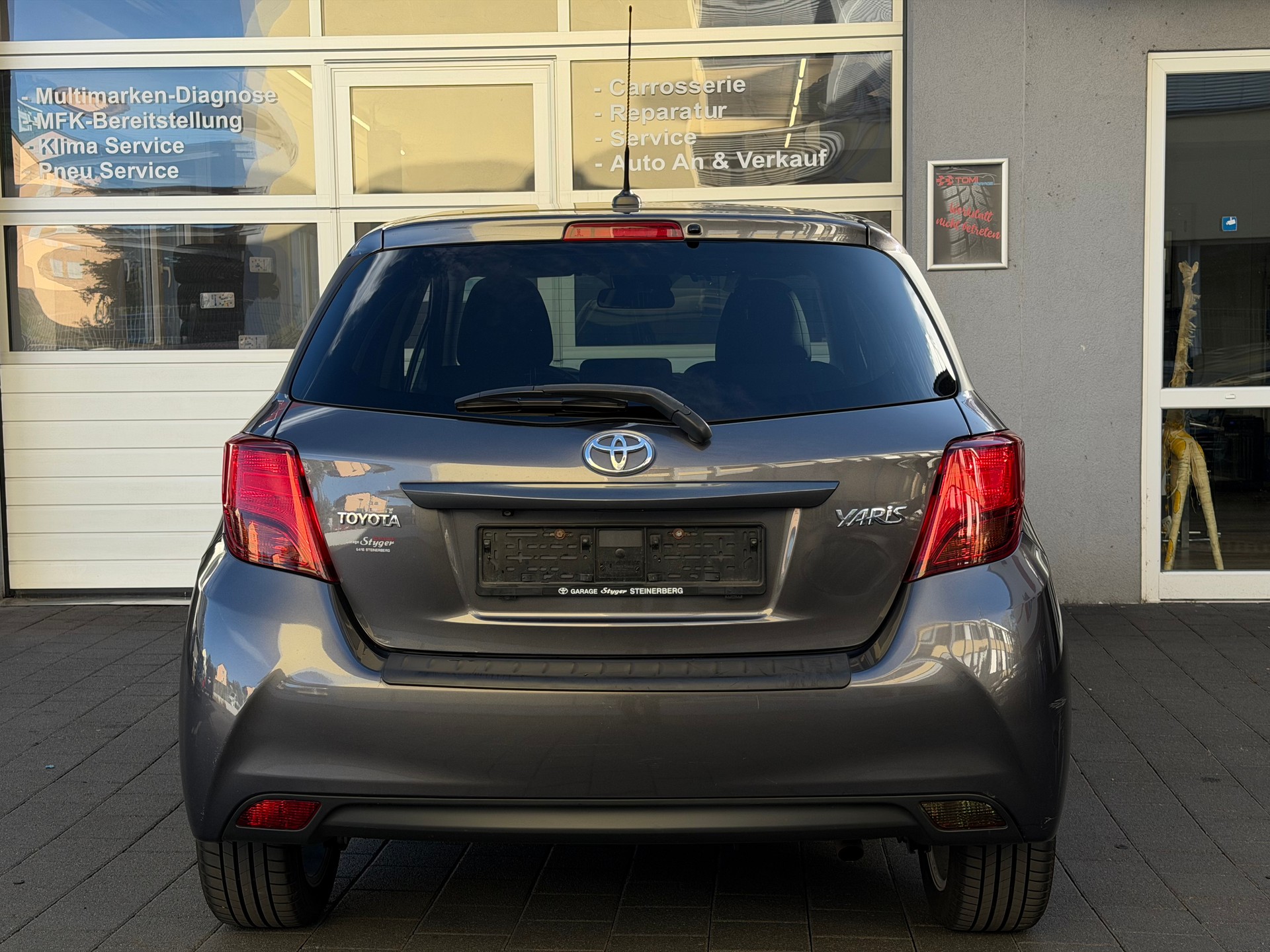 TOYOTA Yaris 1.33 Trend*Ab MFK&Service*Rückfahrkamera*Sitzheizung*Mediasystemnavi*8-Fach Räder*-image-7