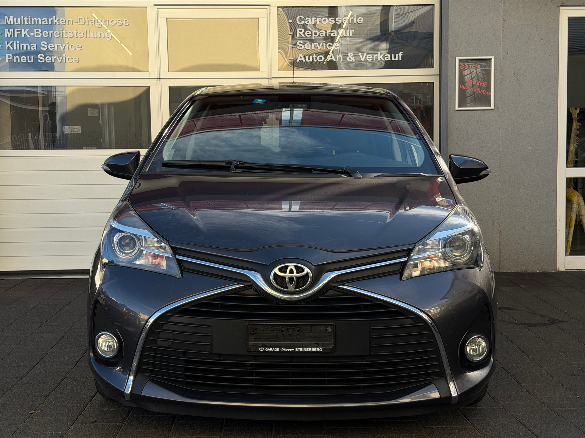 TOYOTA Yaris 1.33 Trend*Ab MFK&Service*Rückfahrkamera*Sitzheizung*Mediasystemnavi*8-Fach Räder*-image-2