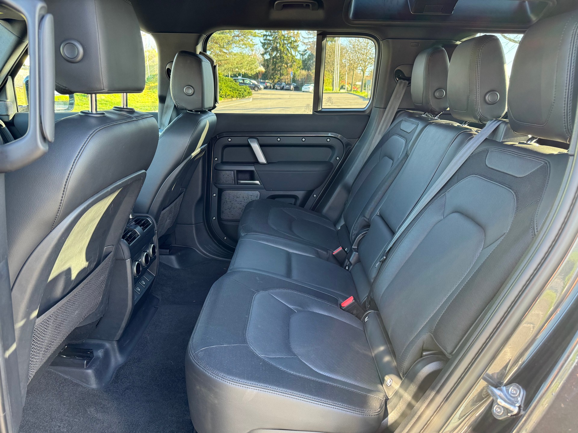 LAND ROVER 3.0 D I6 250 X-Dynamic SE-image-10