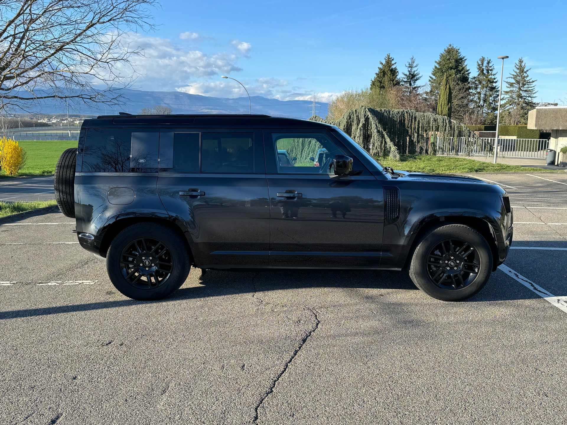 LAND ROVER 3.0 D I6 250 X-Dynamic SE-image-3