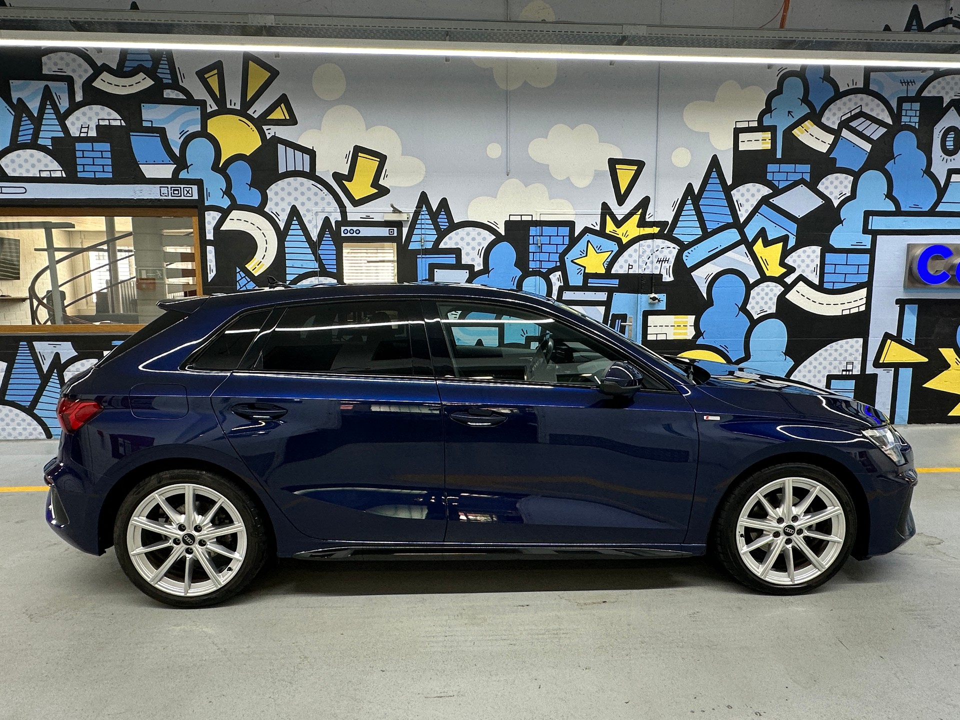 AUDI A3 Sportback 35 TFSI S line S-tronic-image-2