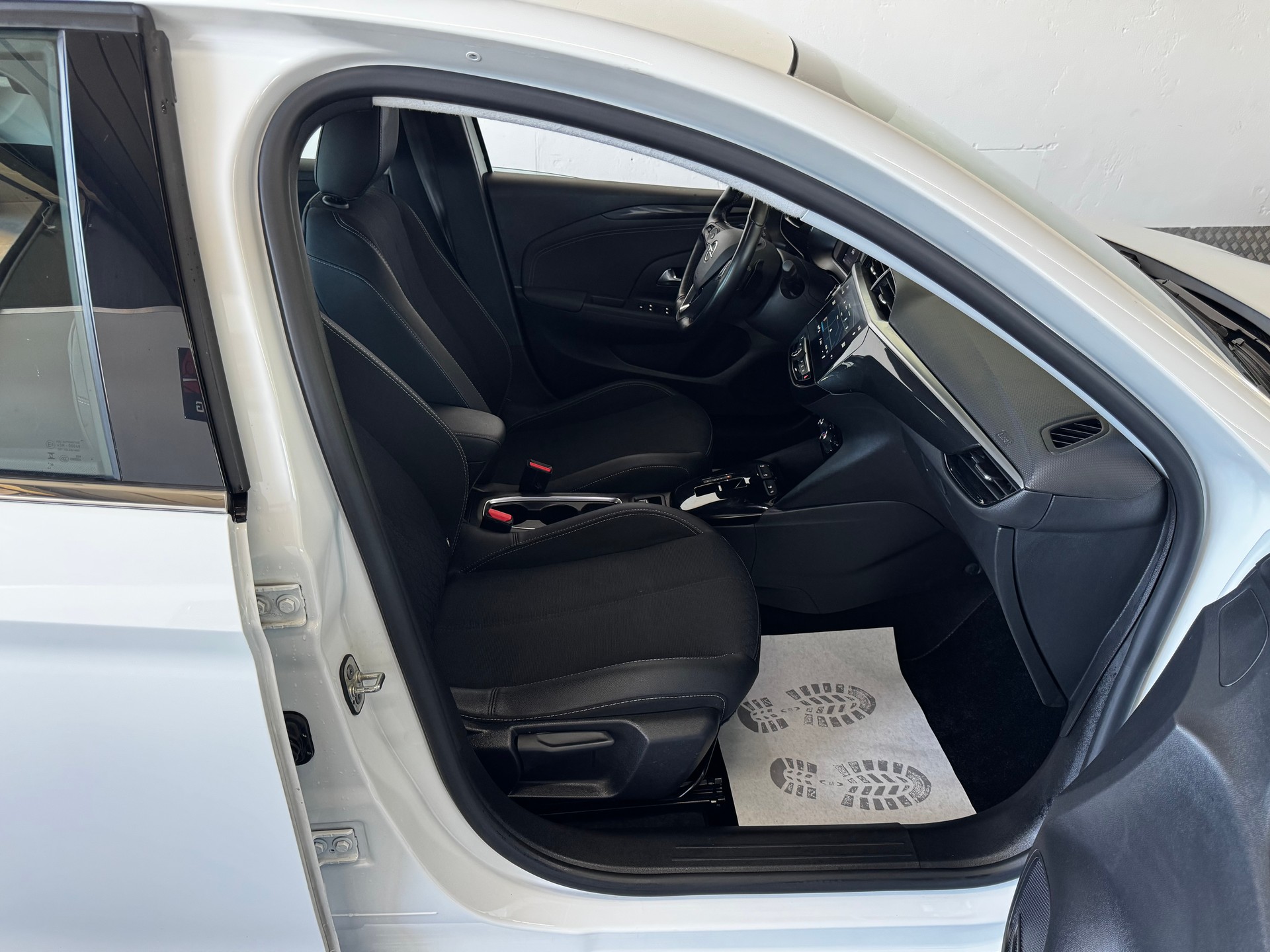 OPEL Corsa 1.2 TP Elegance-image-19