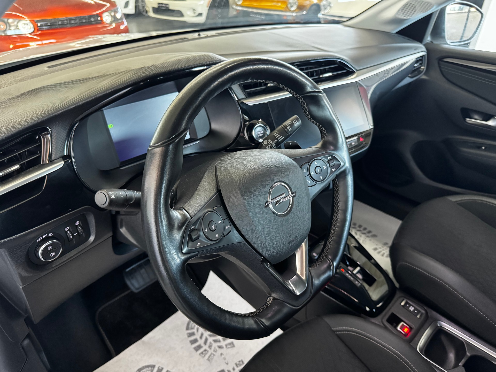 OPEL Corsa 1.2 TP Elegance-image-12