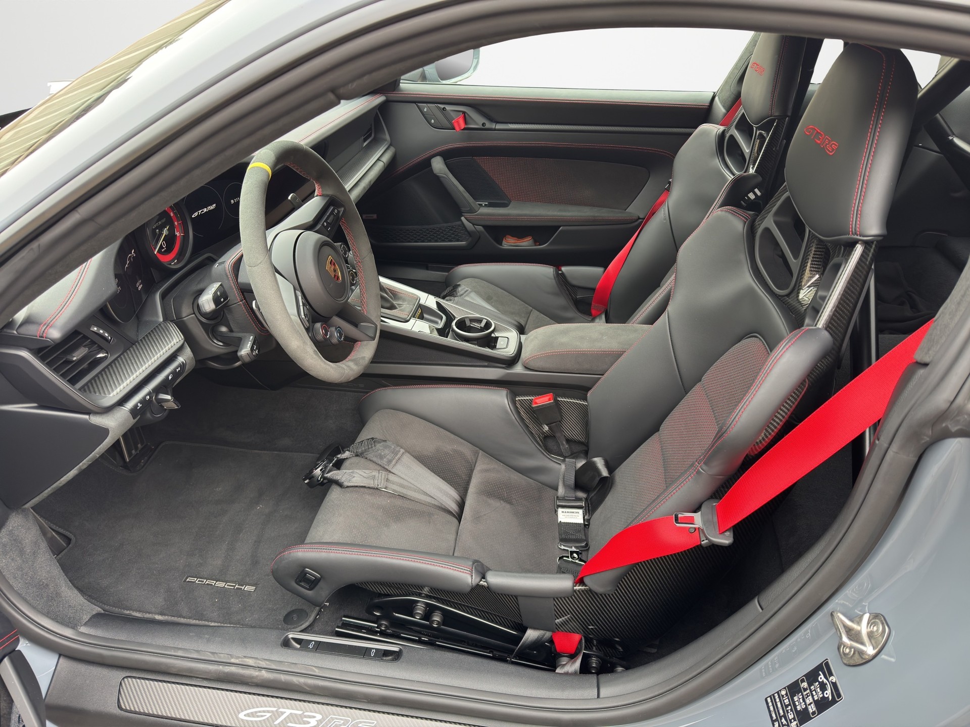 PORSCHE 911 Coupé 4.0 GT3 RS PDK-image-12