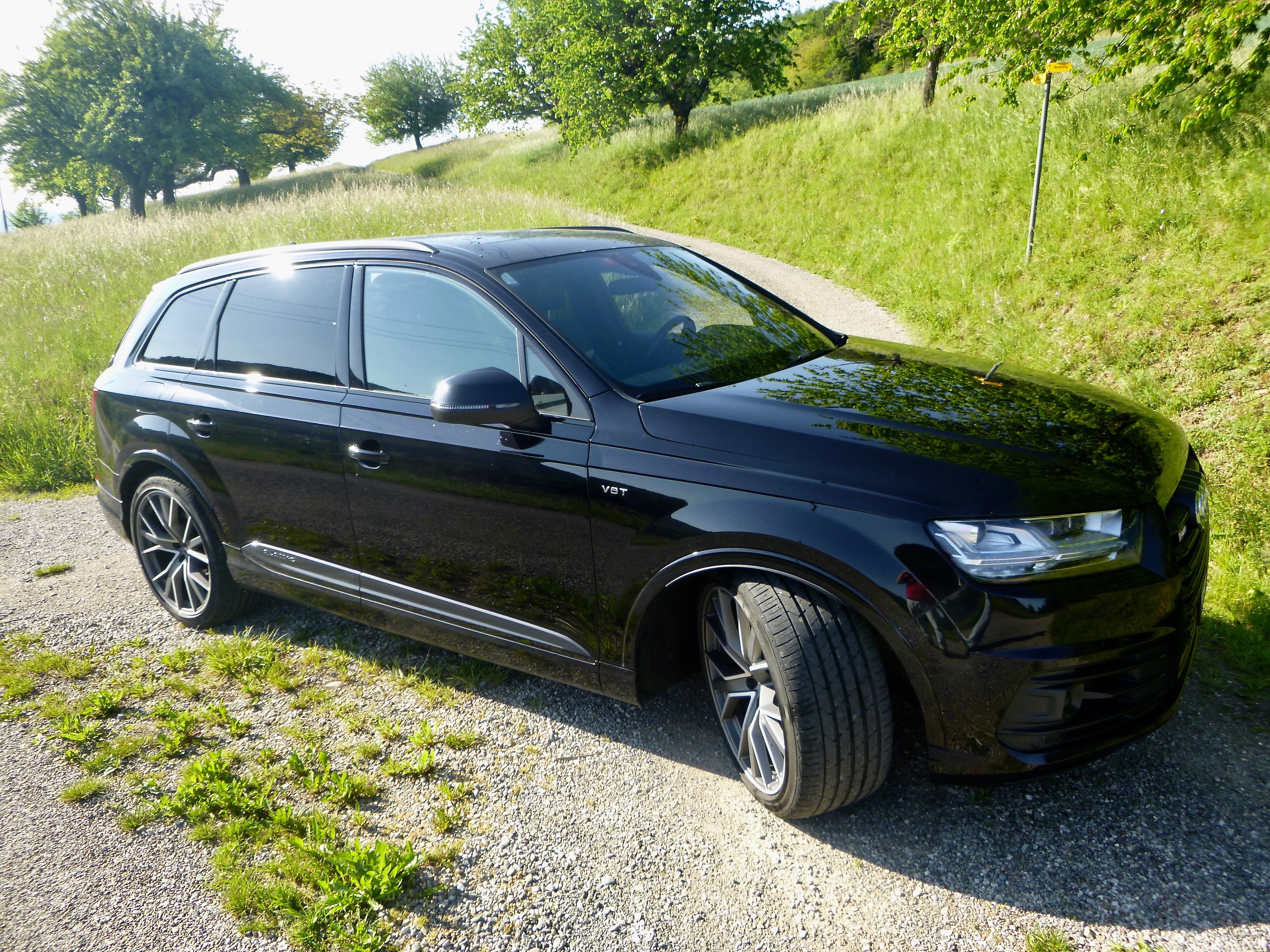 Car photo