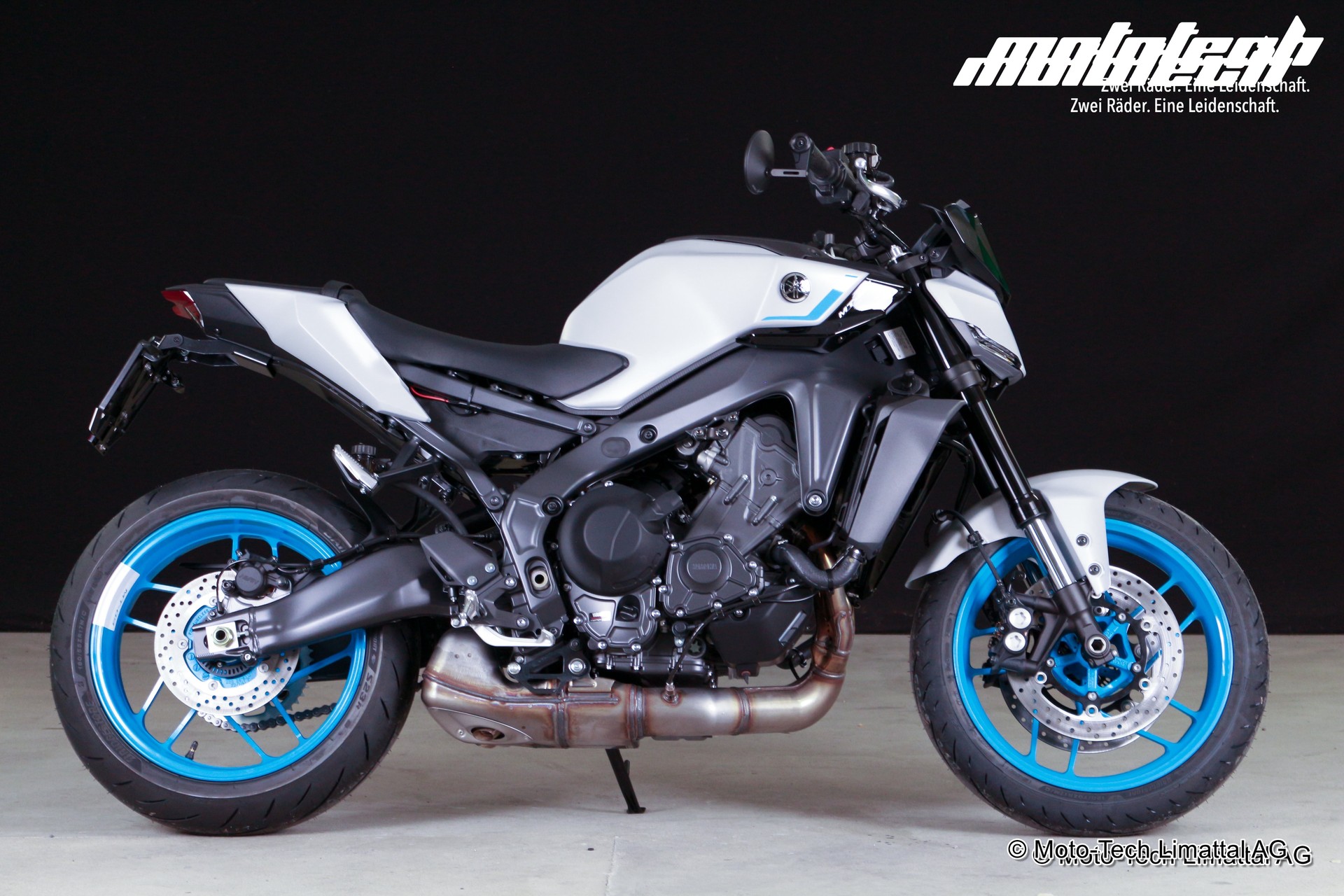 YAMAHA MT-09 (35kW)-showroom-element-2
