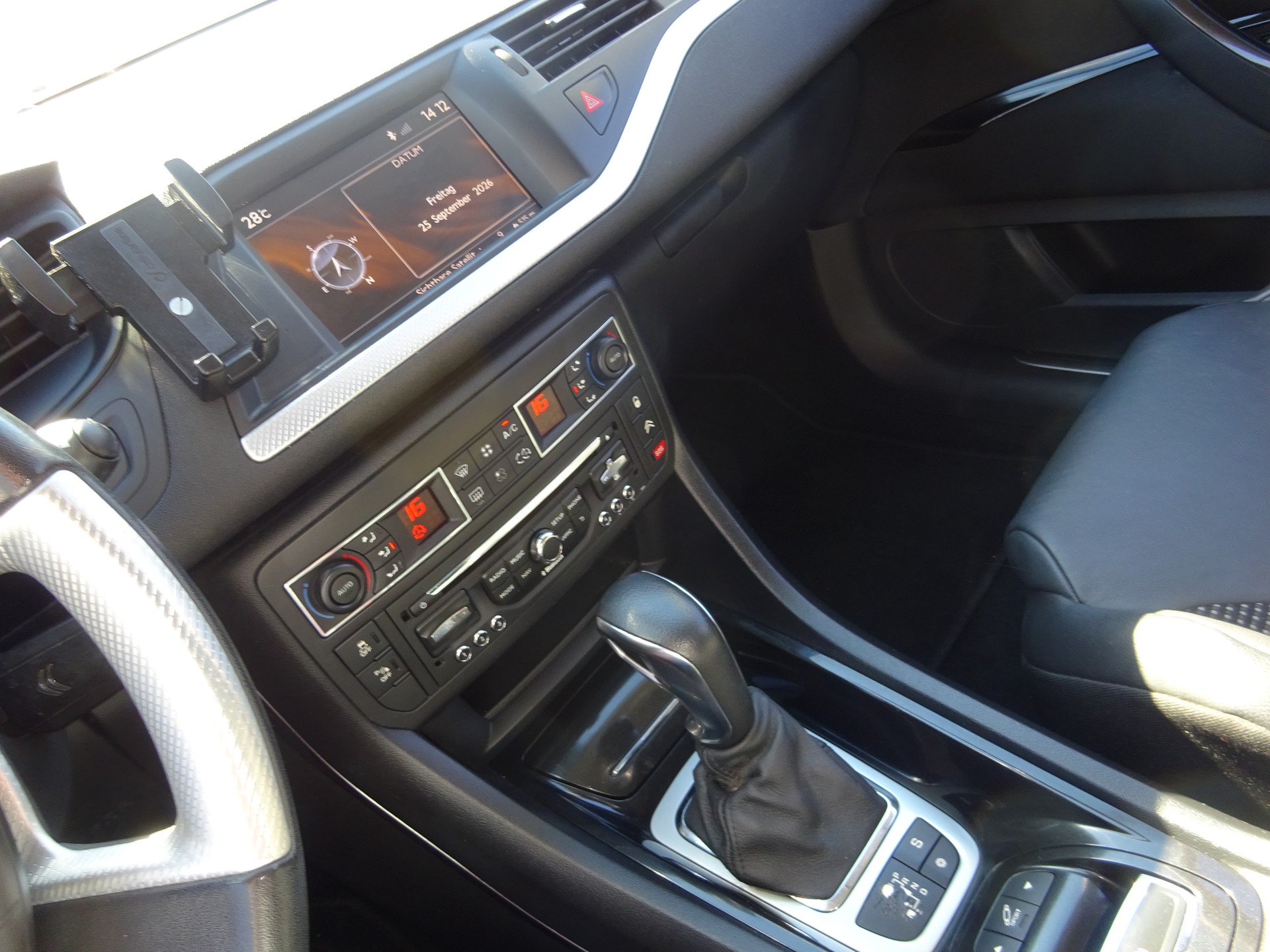 CITROEN C5 Tourer 2.2 HDi Exclusive Automatic - MFK 10.2025 - 204PS-image-11