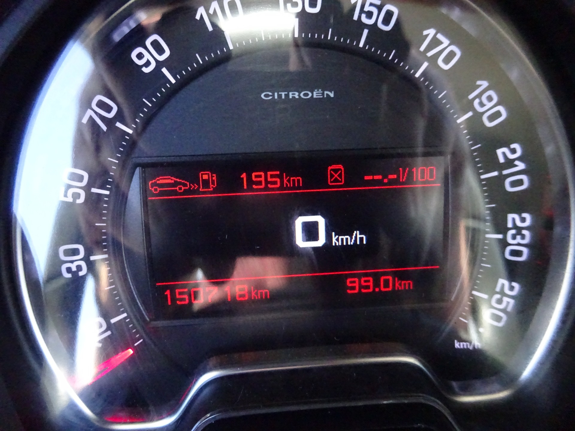 CITROEN C5 Tourer 2.2 HDi Exclusive Automatic - MFK 10.2025 - 204PS-image-12