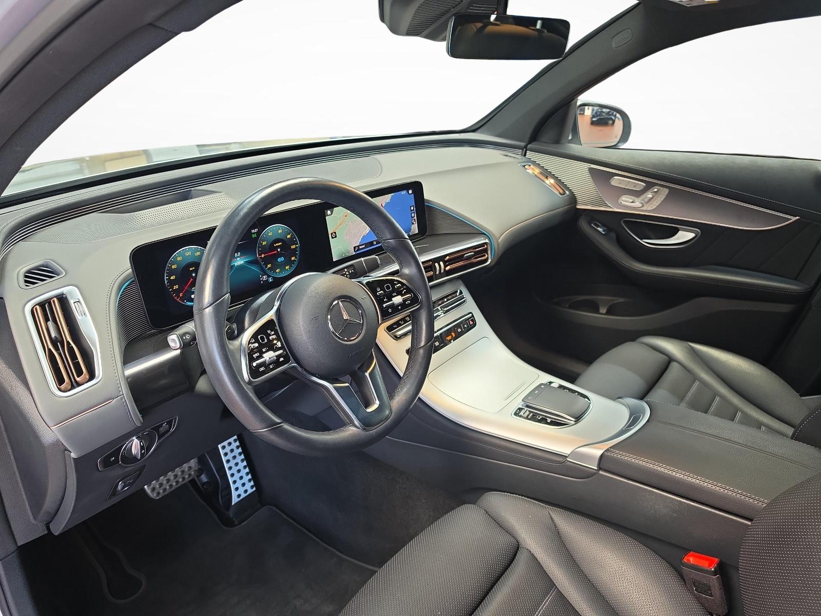 MERCEDES-BENZ EQC 400 4MATIC AMG Line-image-5