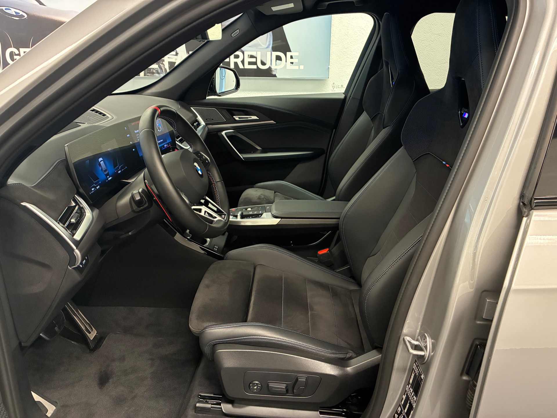 BMW X1 M35i-image-7