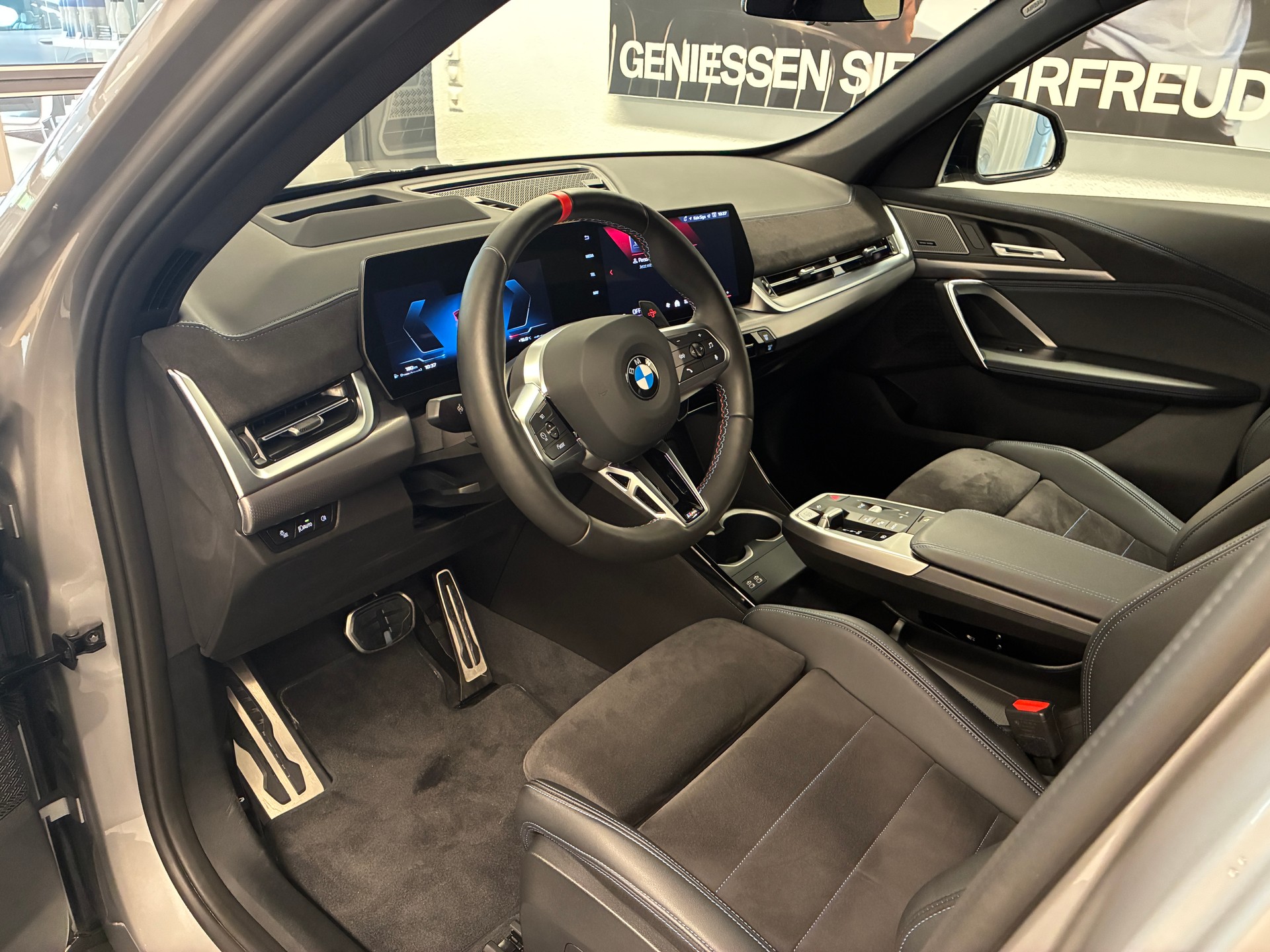 BMW X1 M35i-image-8