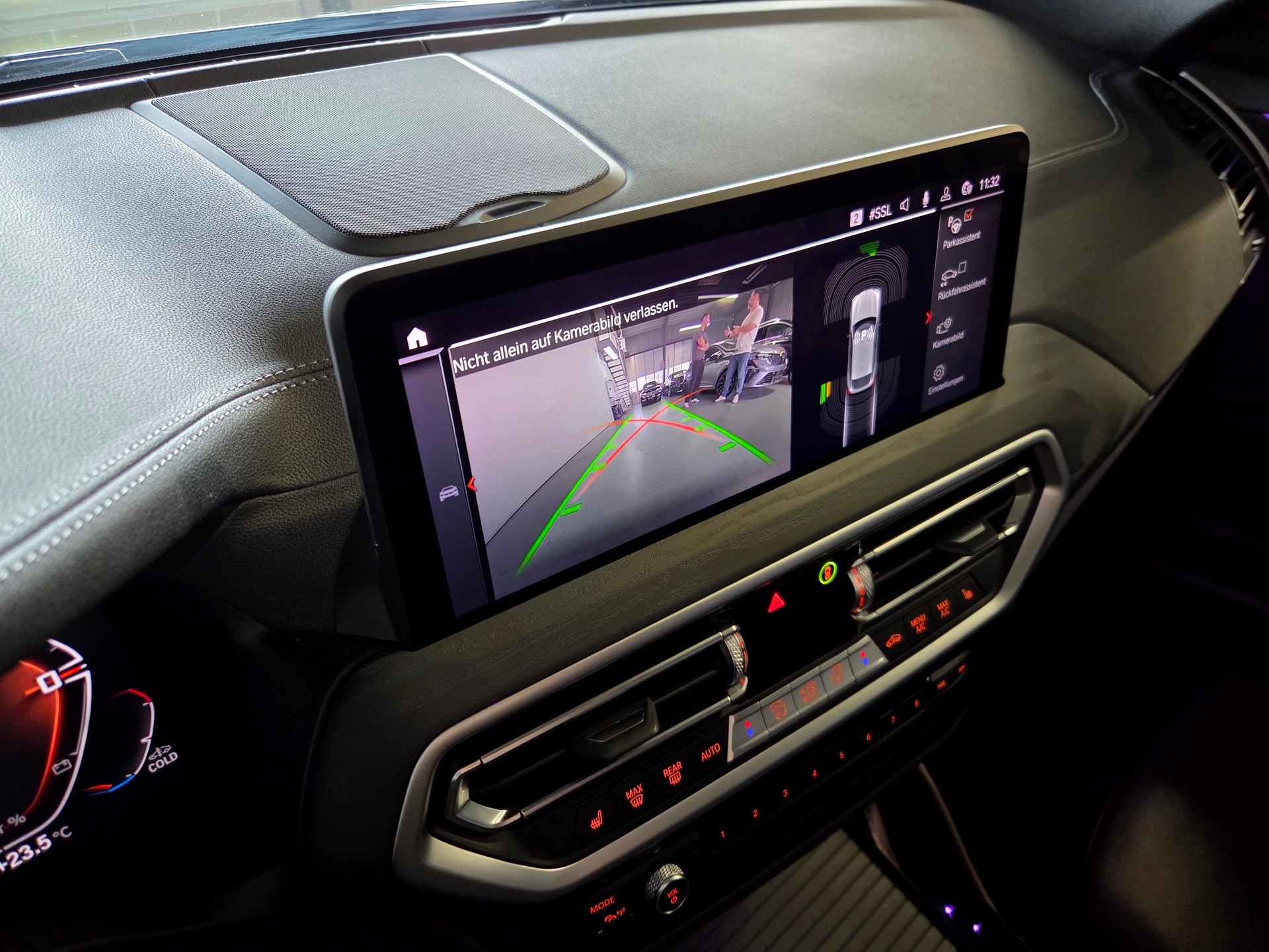 BMW X4 M40d-image-19