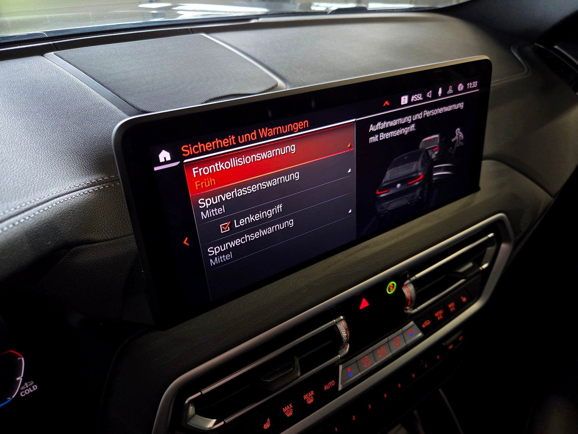 BMW X4 M40d-image-16