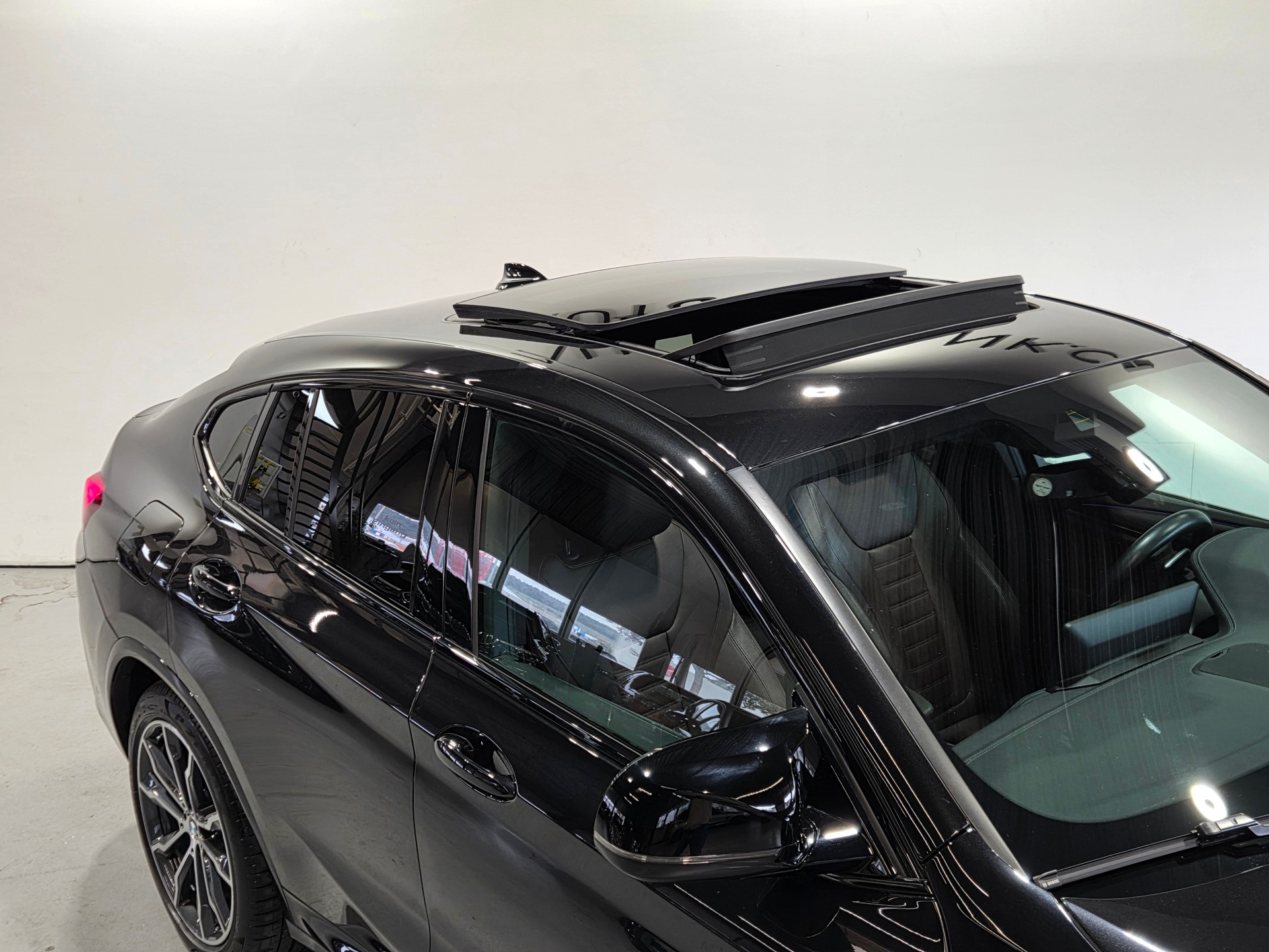 BMW X4 M40d-image-4