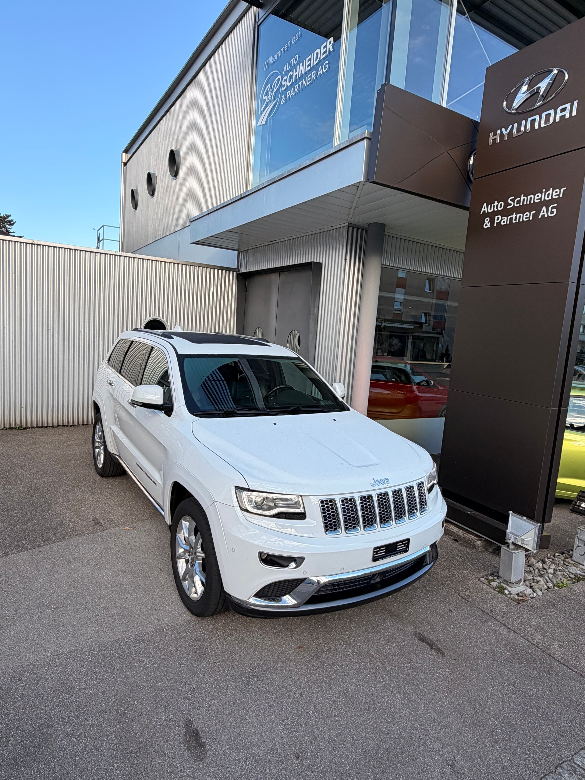 JEEP Grand Cherokee 3.0 CRD Summit Automatic-image-1
