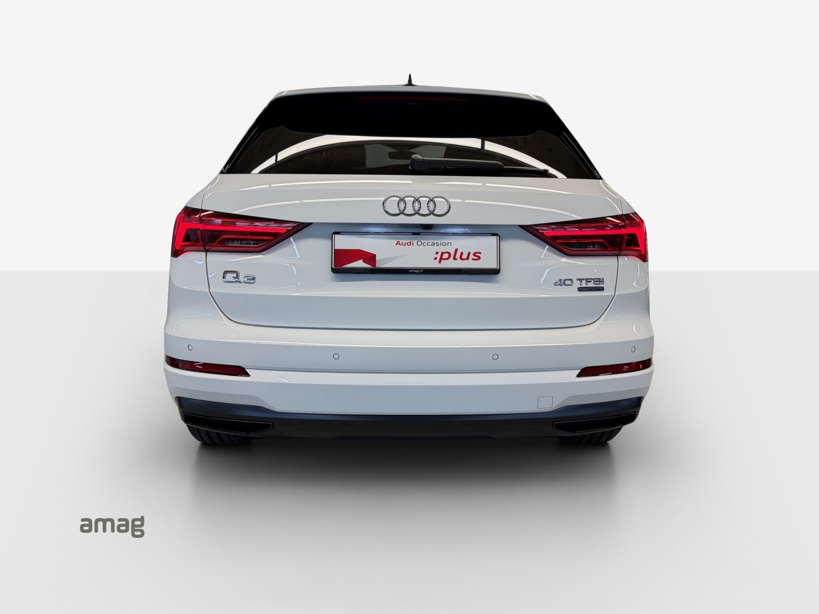 AUDI Q3 40 TFSI advanced quattro S-tronic-image-3