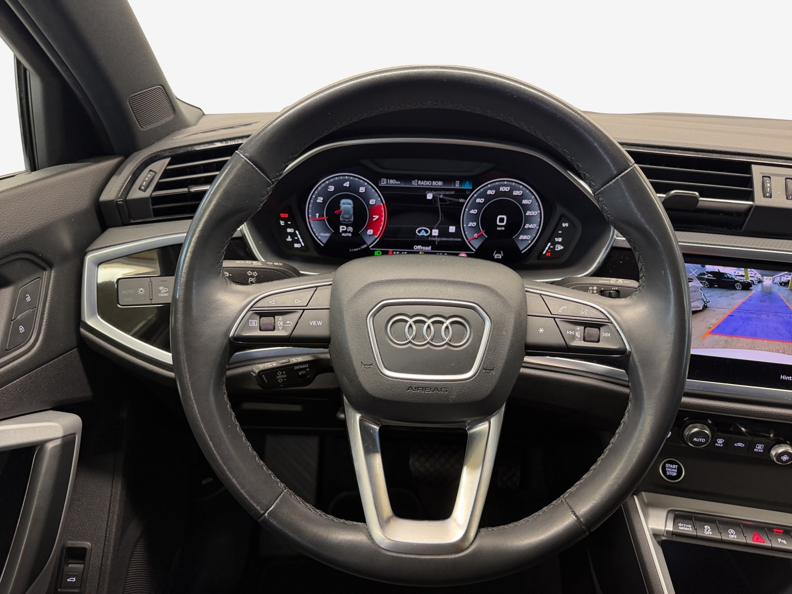 AUDI Q3 40 TFSI advanced quattro S-tronic-image-9