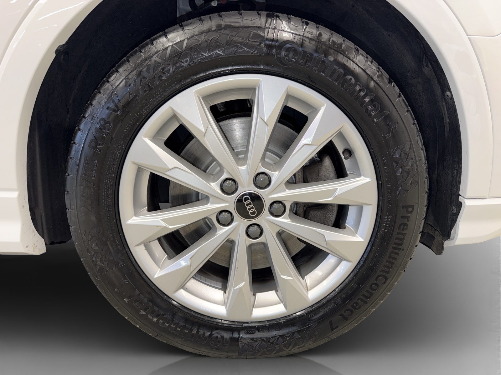AUDI Q3 40 TFSI advanced quattro S-tronic-image-13