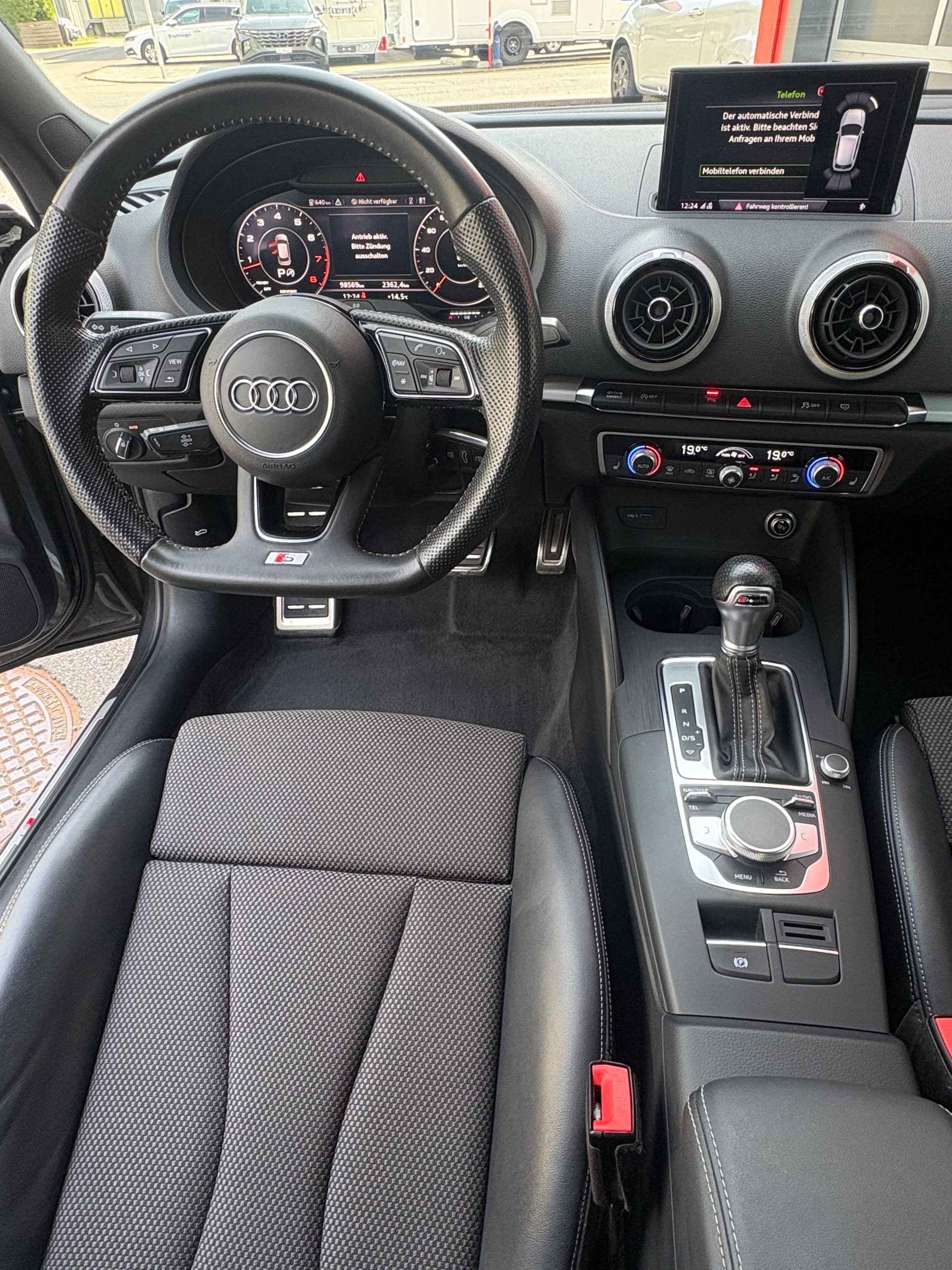 AUDI 1.5 35 TFSI Sport S-Tronic-image-4