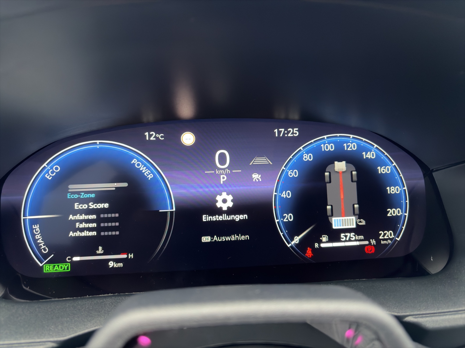 TOYOTA Yaris 1.5 VVT-i HSD Premium-image-13