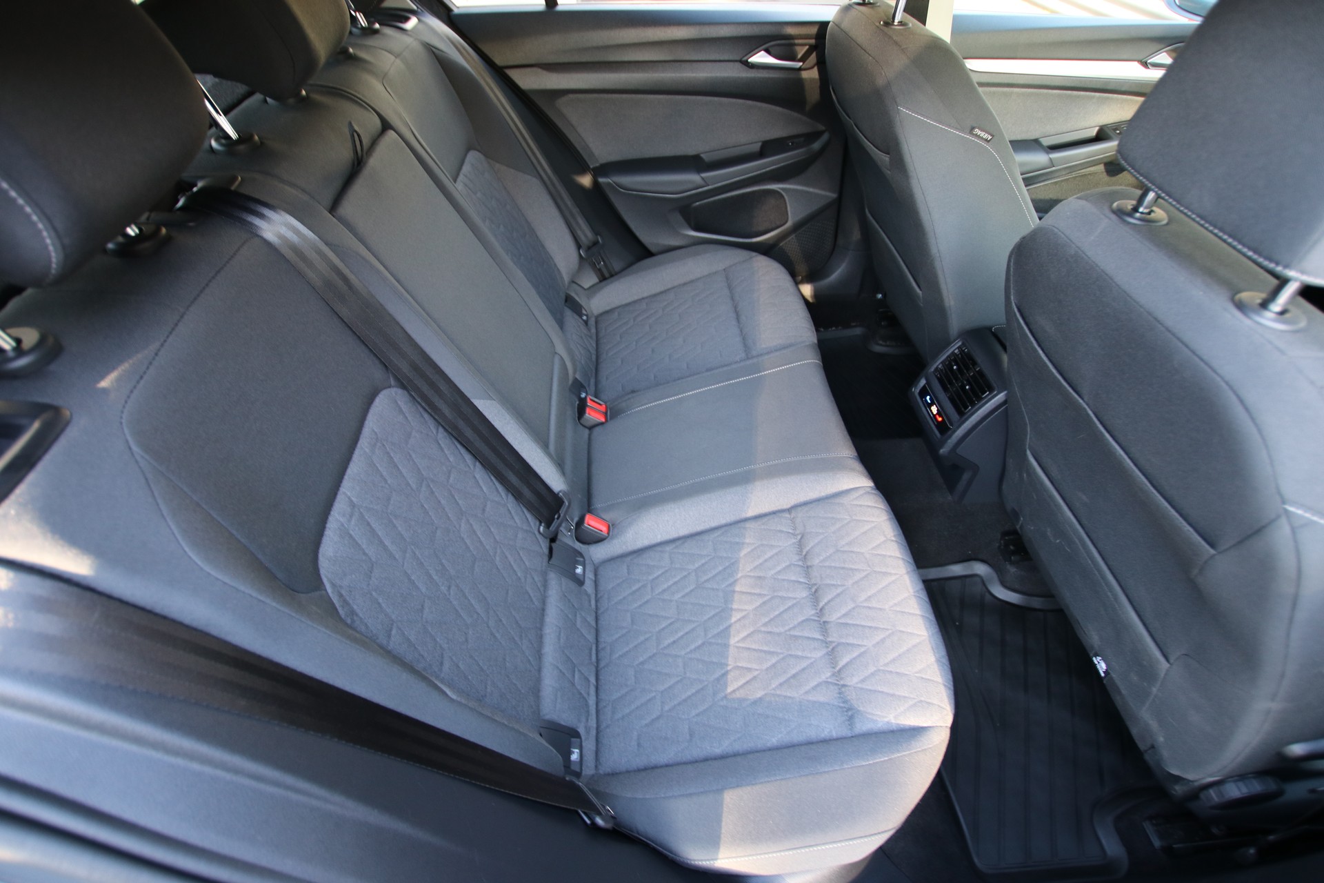 VW Golf 2.0 TDI Style DSG *Werksgarantie bis 06.2030*-image-13