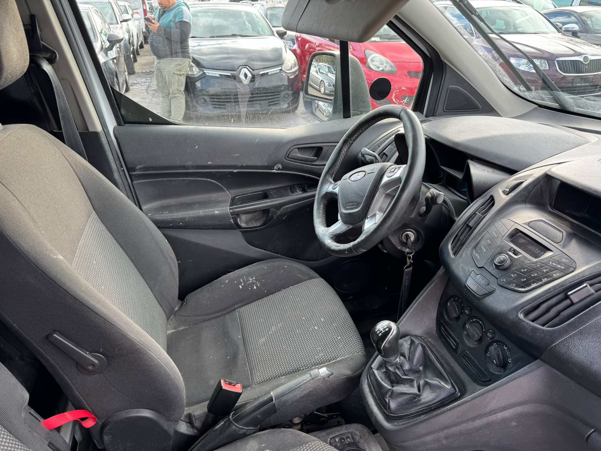 FORD Transit Connect Van T200 1.8 TDCi S Level 3-image-8