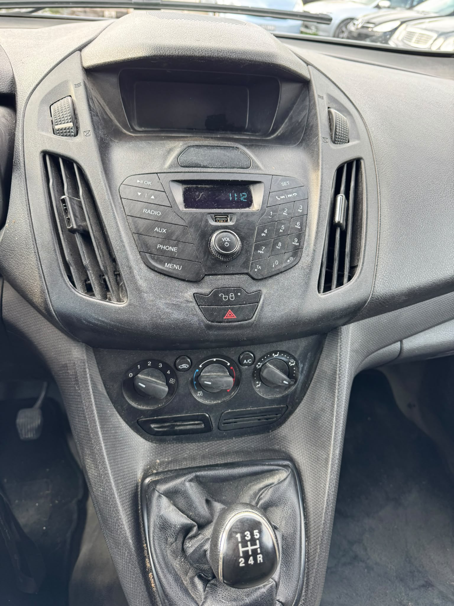 FORD Transit Connect Van T200 1.8 TDCi S Level 3-image-9
