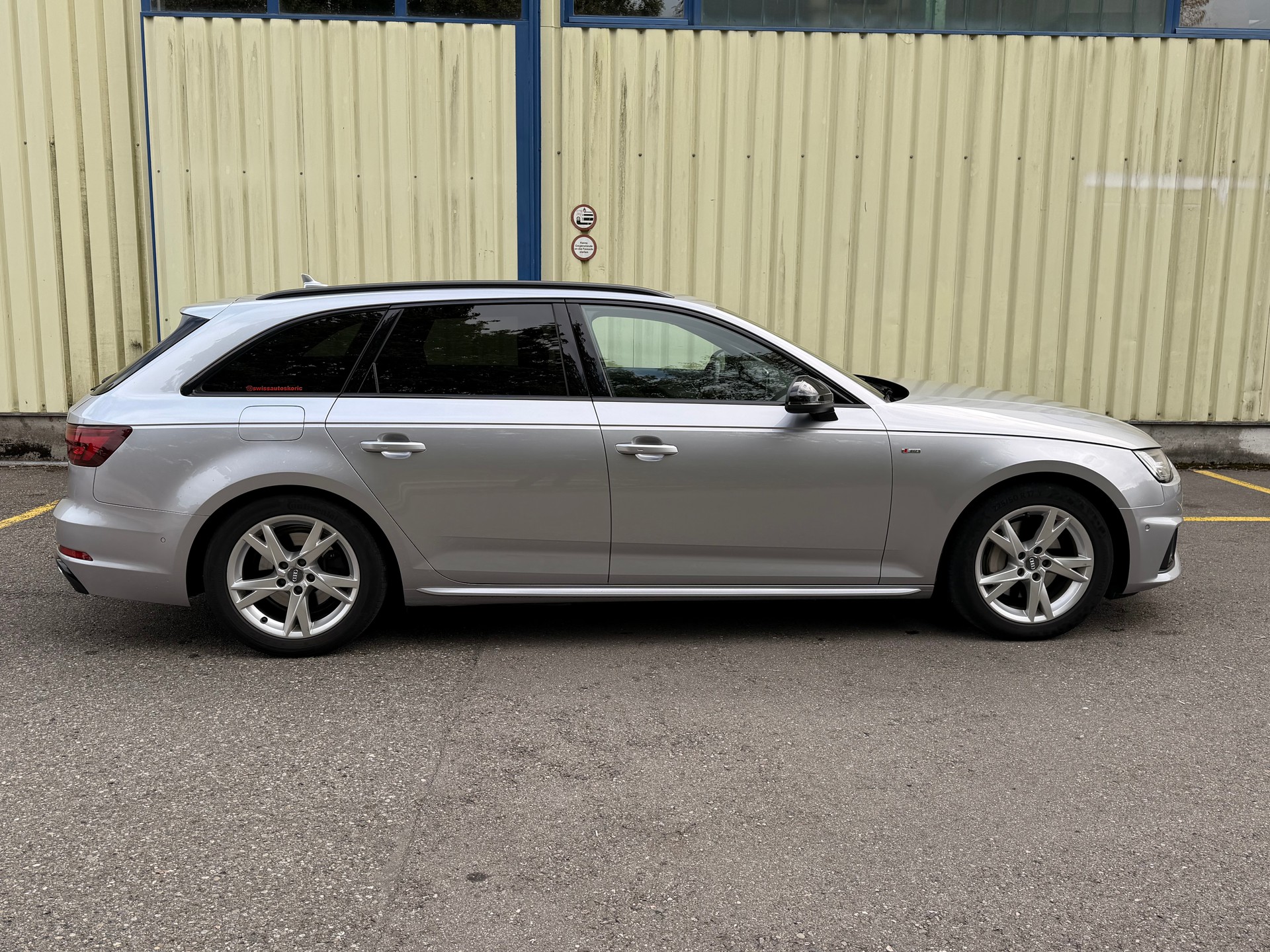 AUDI A4 Avant 40 TDI Design S-tronic-image-6