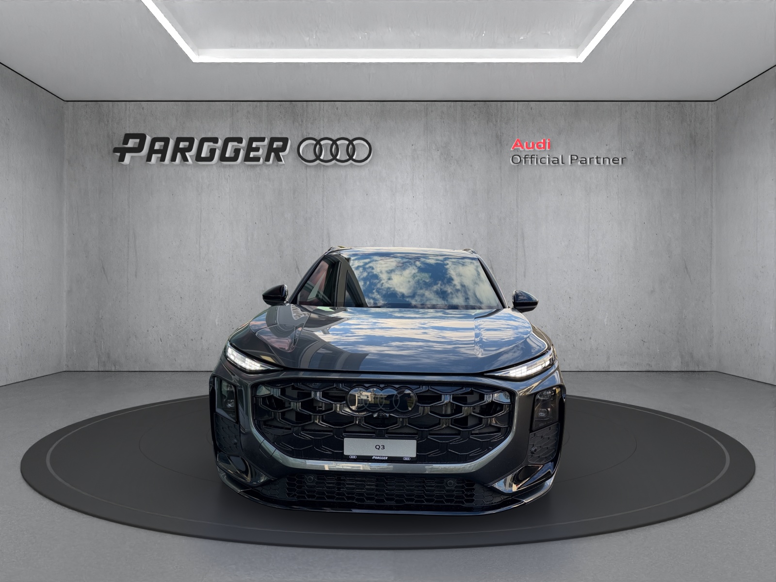 AUDI Q3 SUV TFSI quattro 195 kW S tronic-image-1
