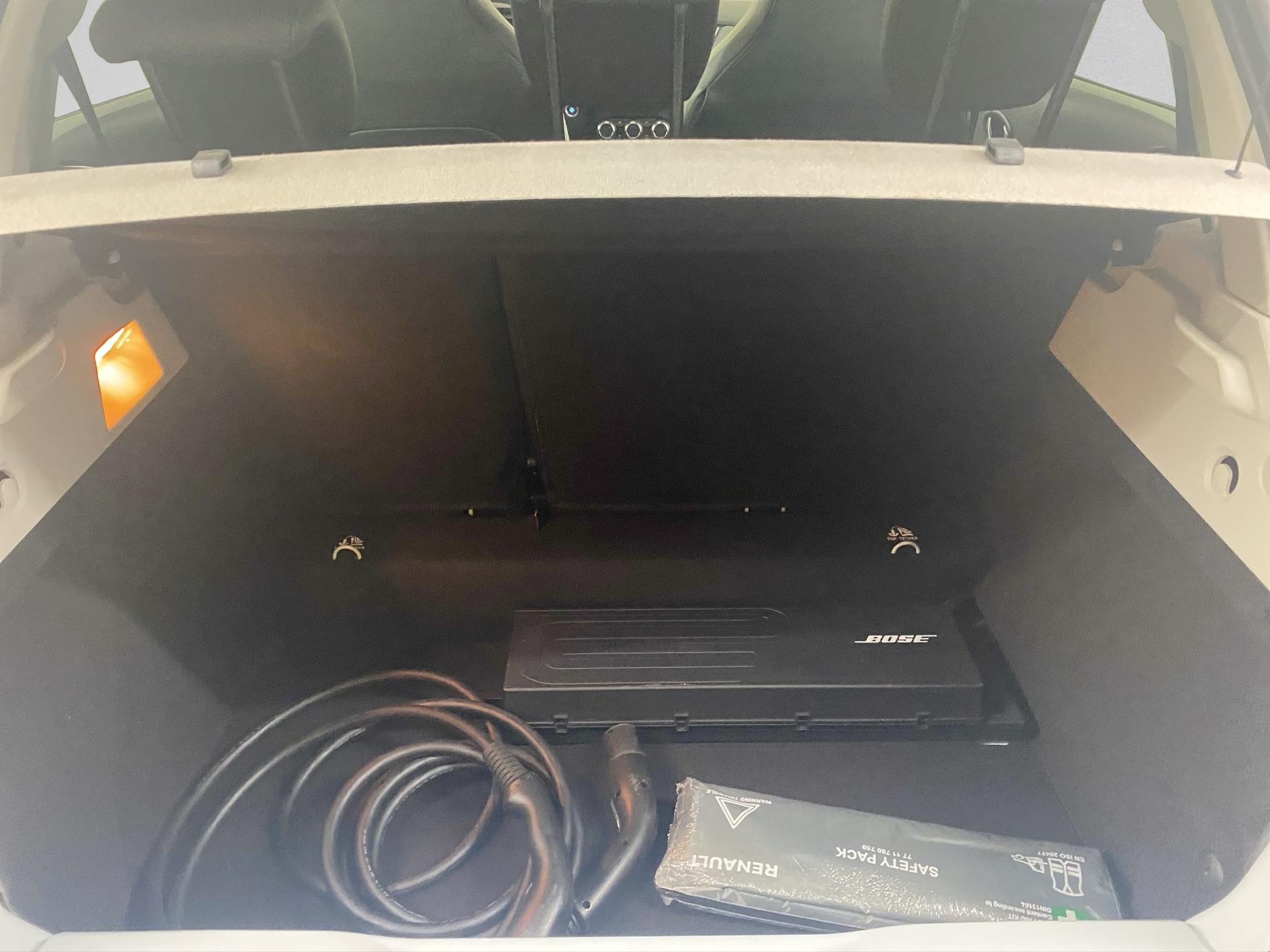 RENAULT Zoe Intens R135 (Batterie Miete)-image-25