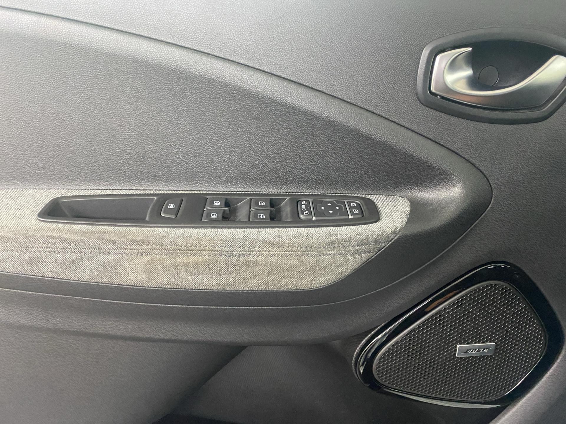RENAULT Zoe Intens R135 (Batterie Miete)-image-19