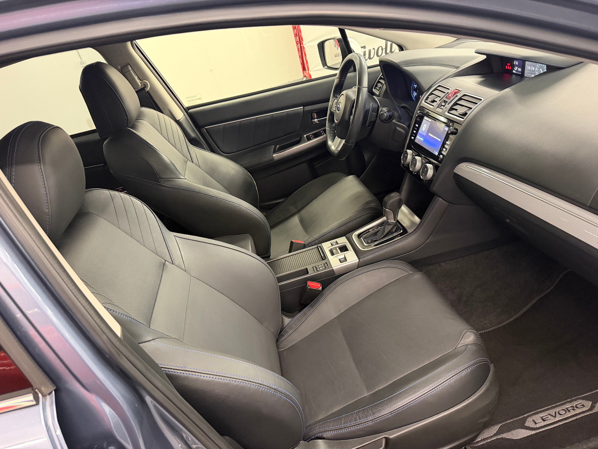 SUBARU Levorg 1.6DIT Luxury S AWD Lineartronic-image-9