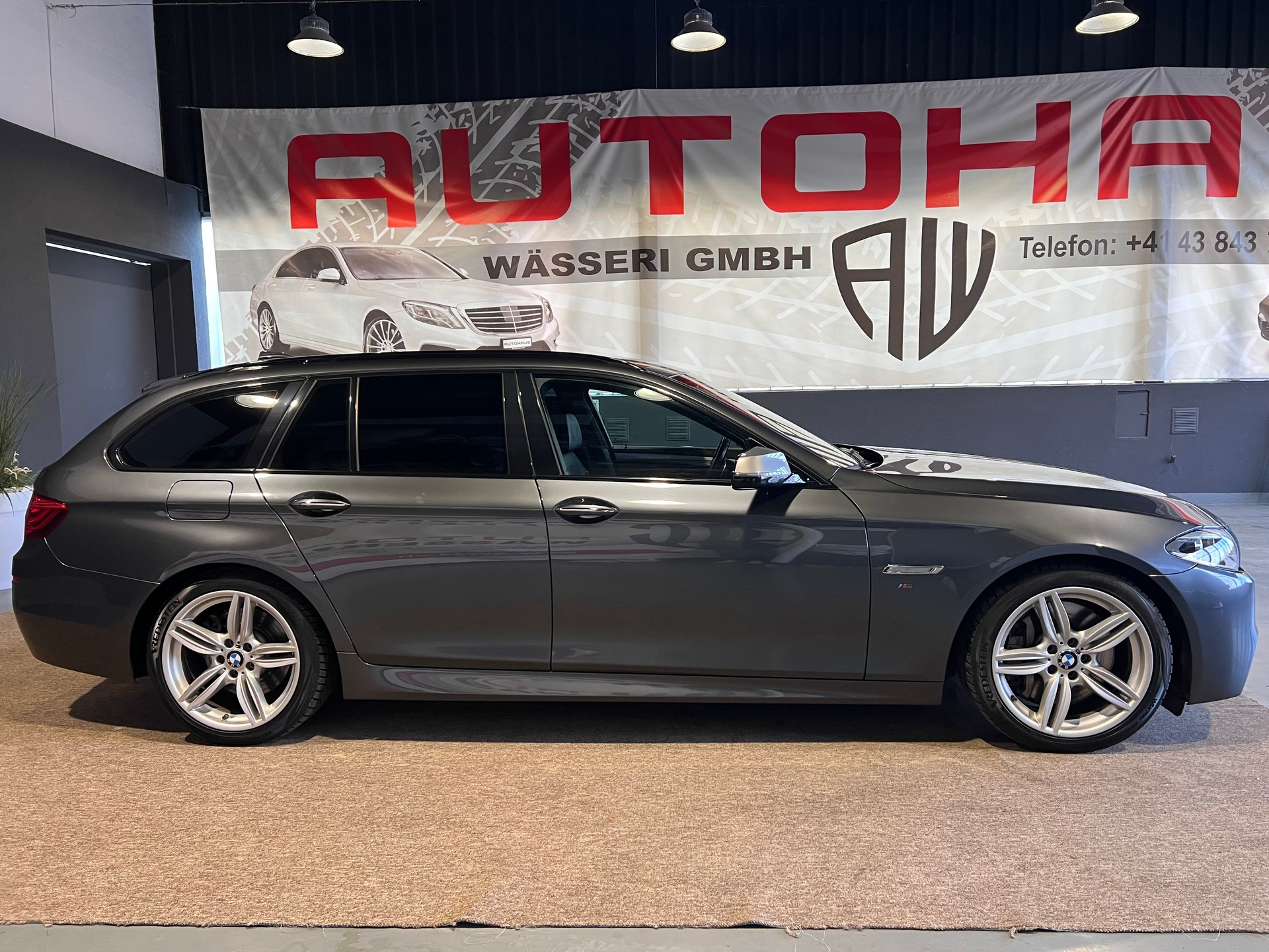 BMW M550d Touring xDrive Steptronic-image-1