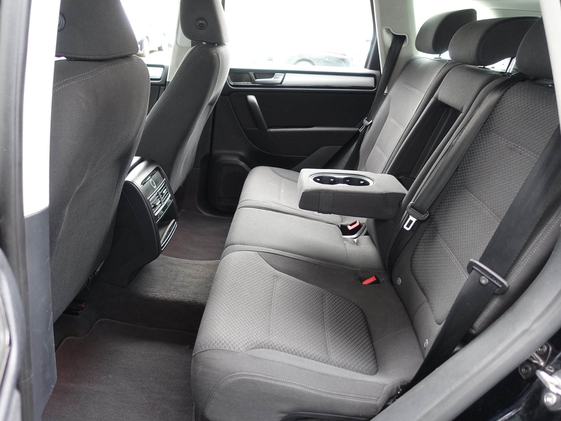VW Touareg 3.0 TDI BlueMotion Technology Tiptronic-image-13