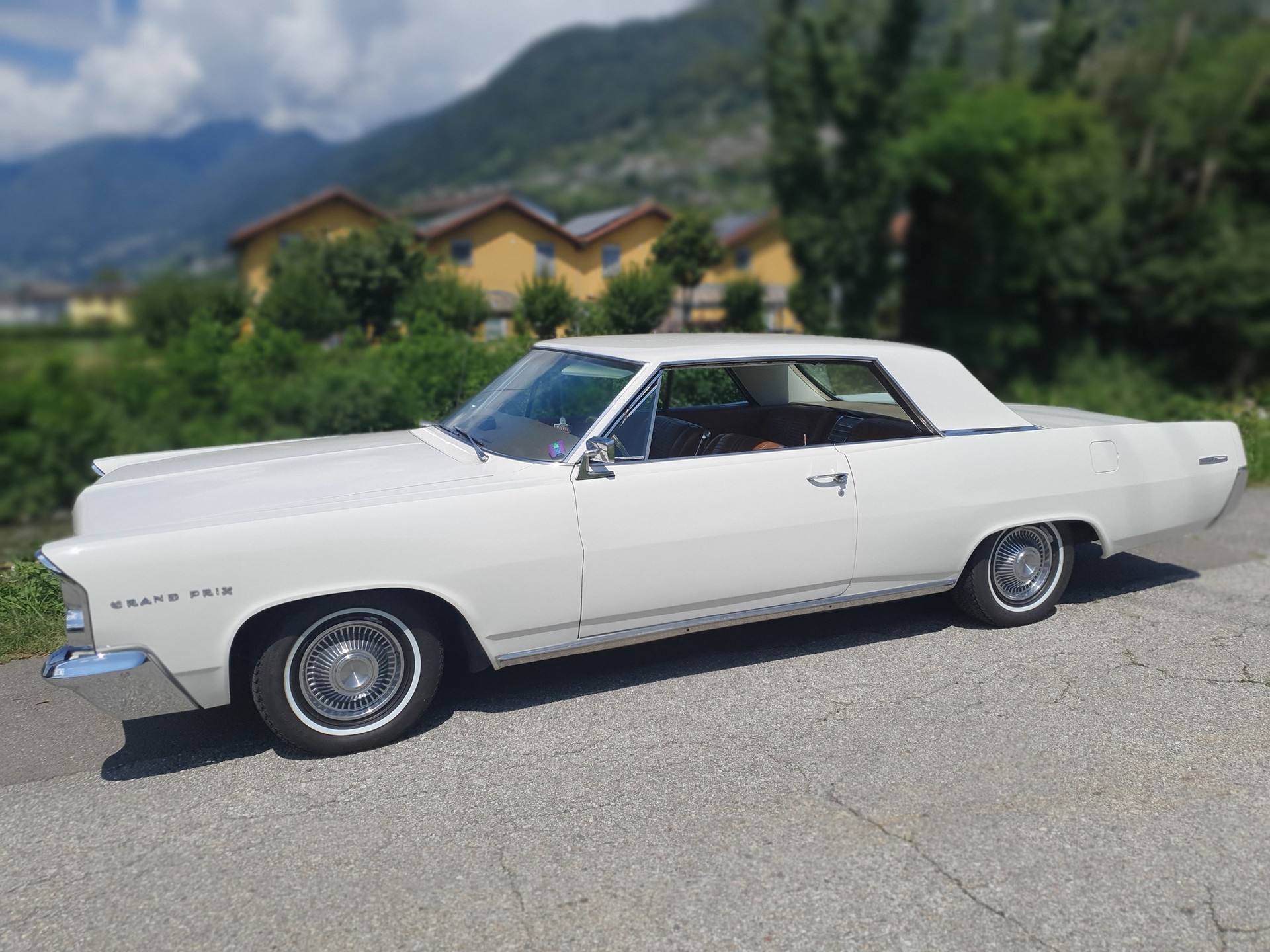 PONTIAC GRAND-PRIX-image-2