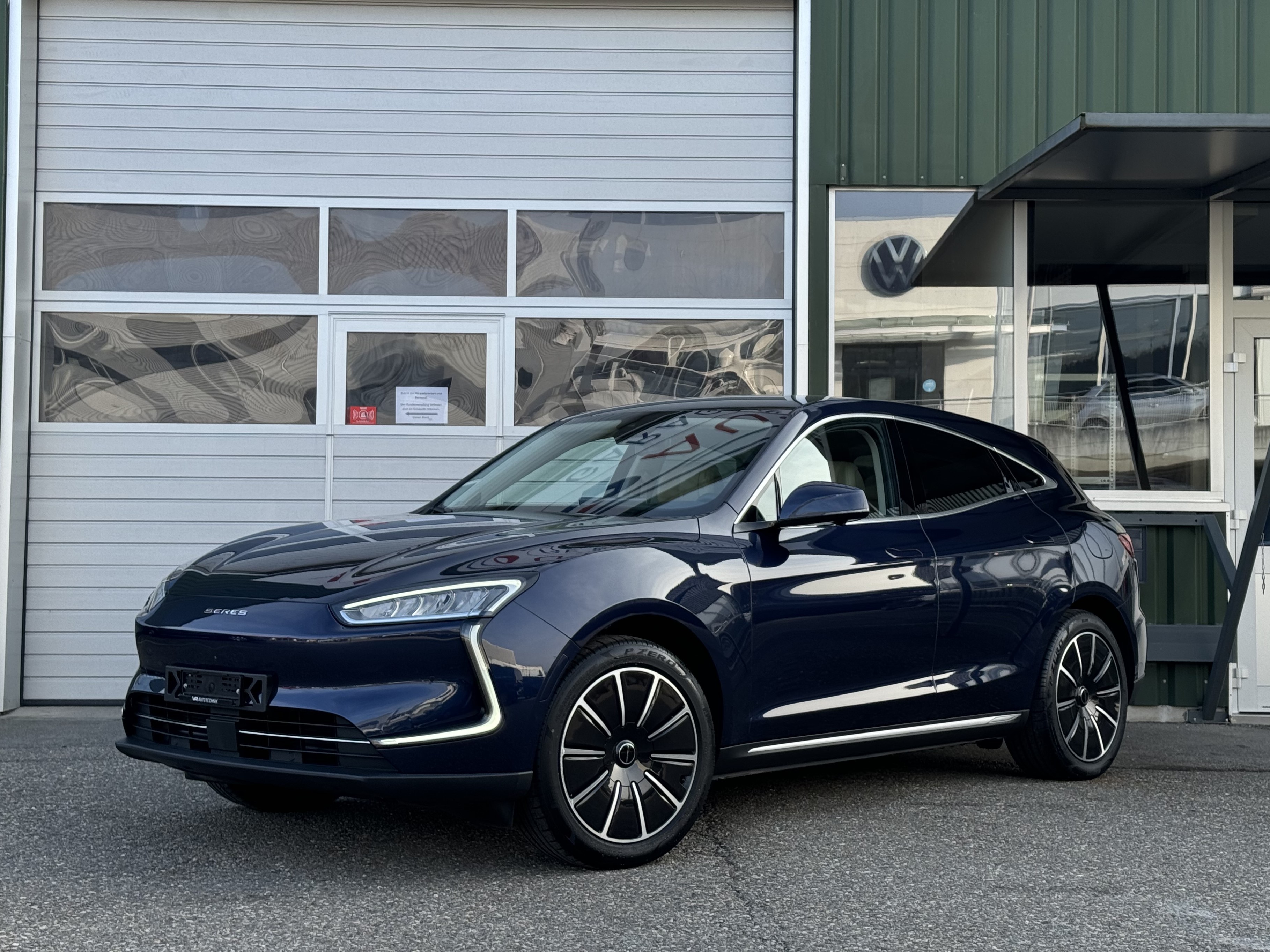Car photo