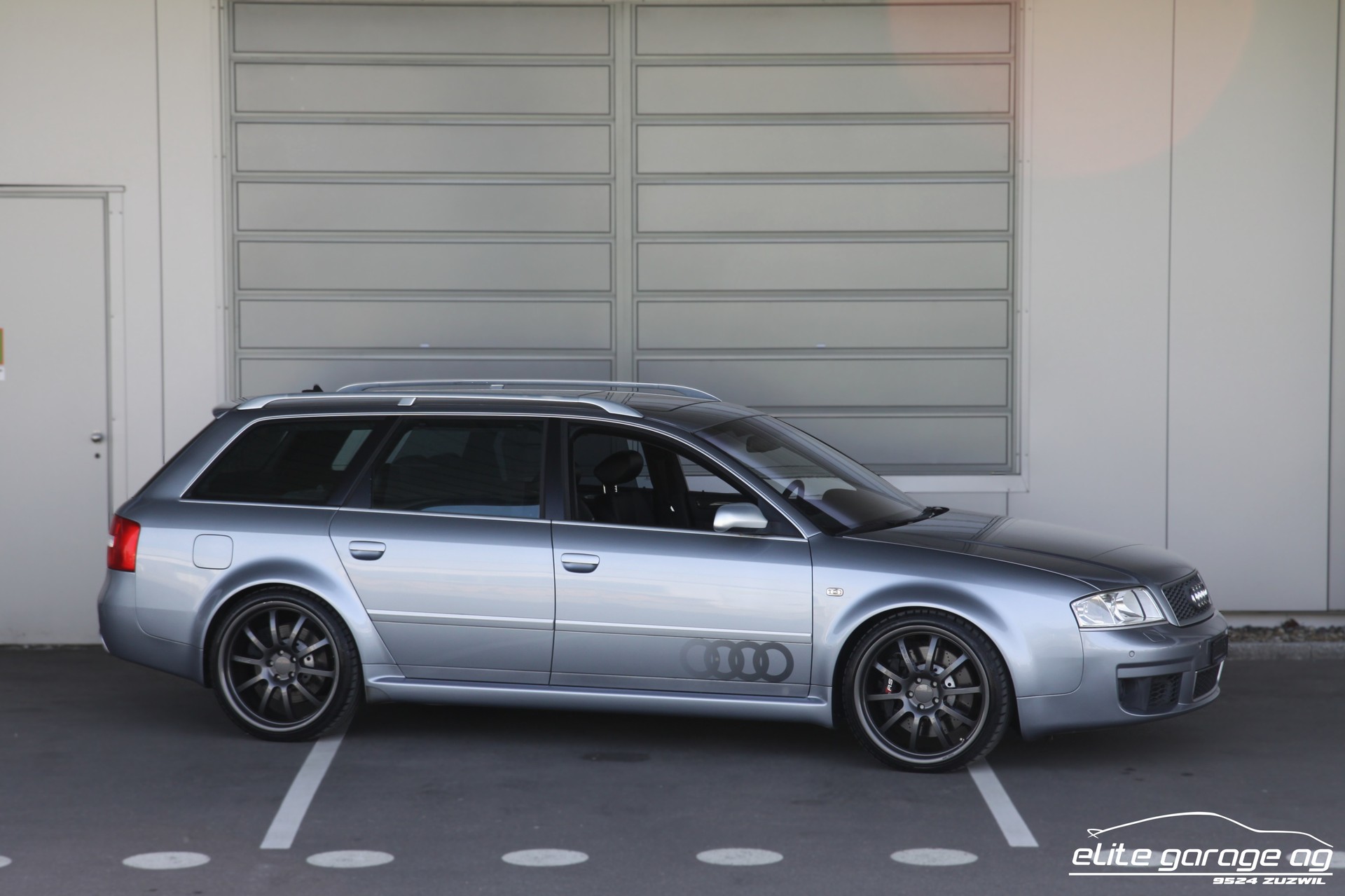 AUDI RS6 Avant QUATTRO SPORTEC-image-6