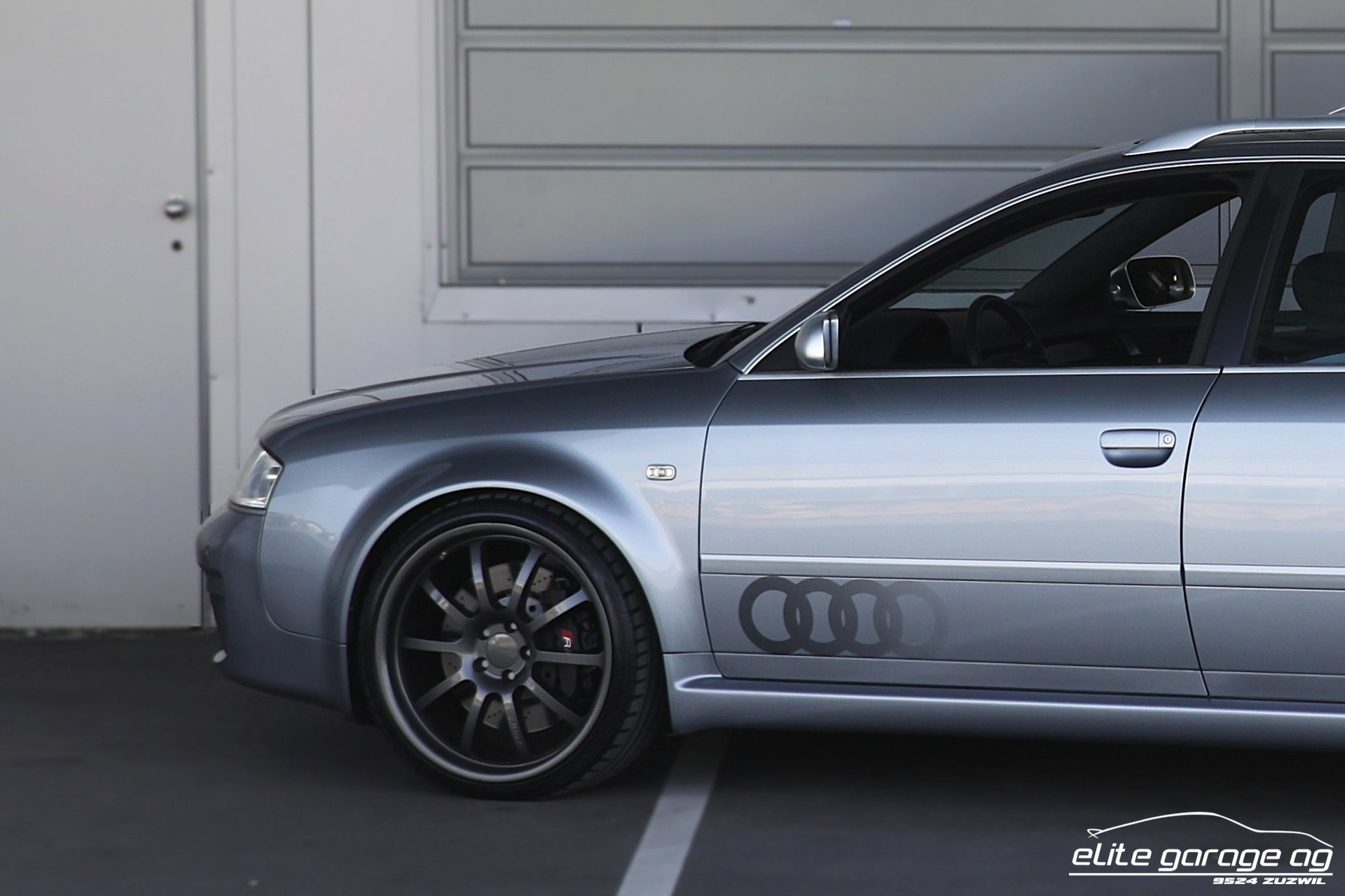 AUDI RS6 Avant QUATTRO SPORTEC-image-12