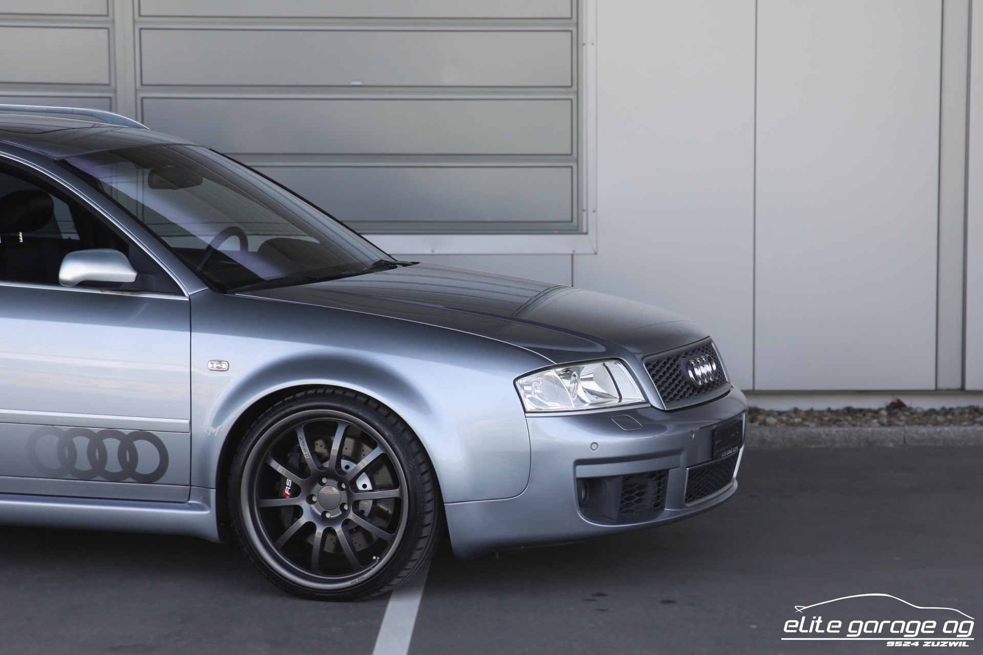 AUDI RS6 Avant QUATTRO SPORTEC-image-8