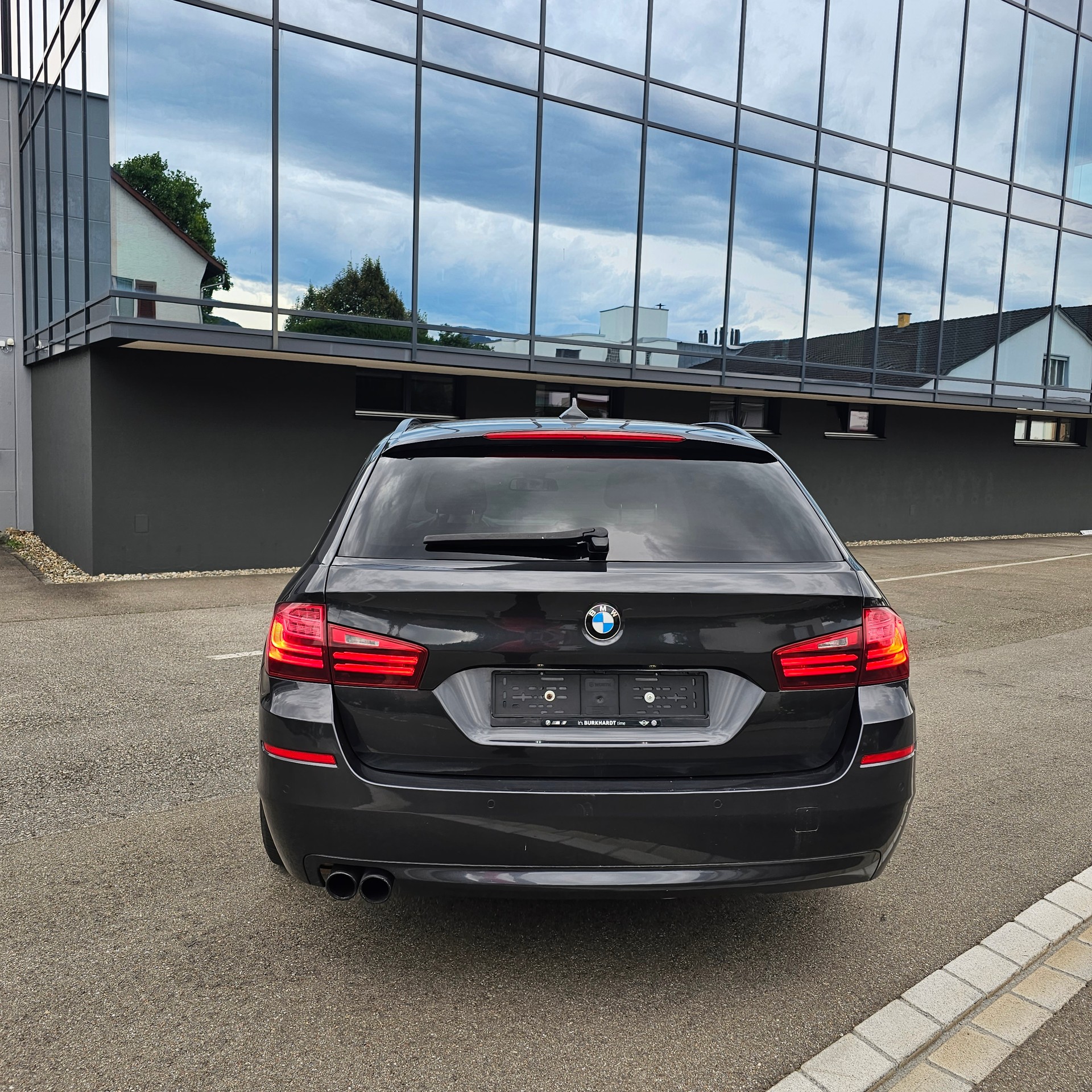 BMW 525d Touring xDrive Steptronic-image-3