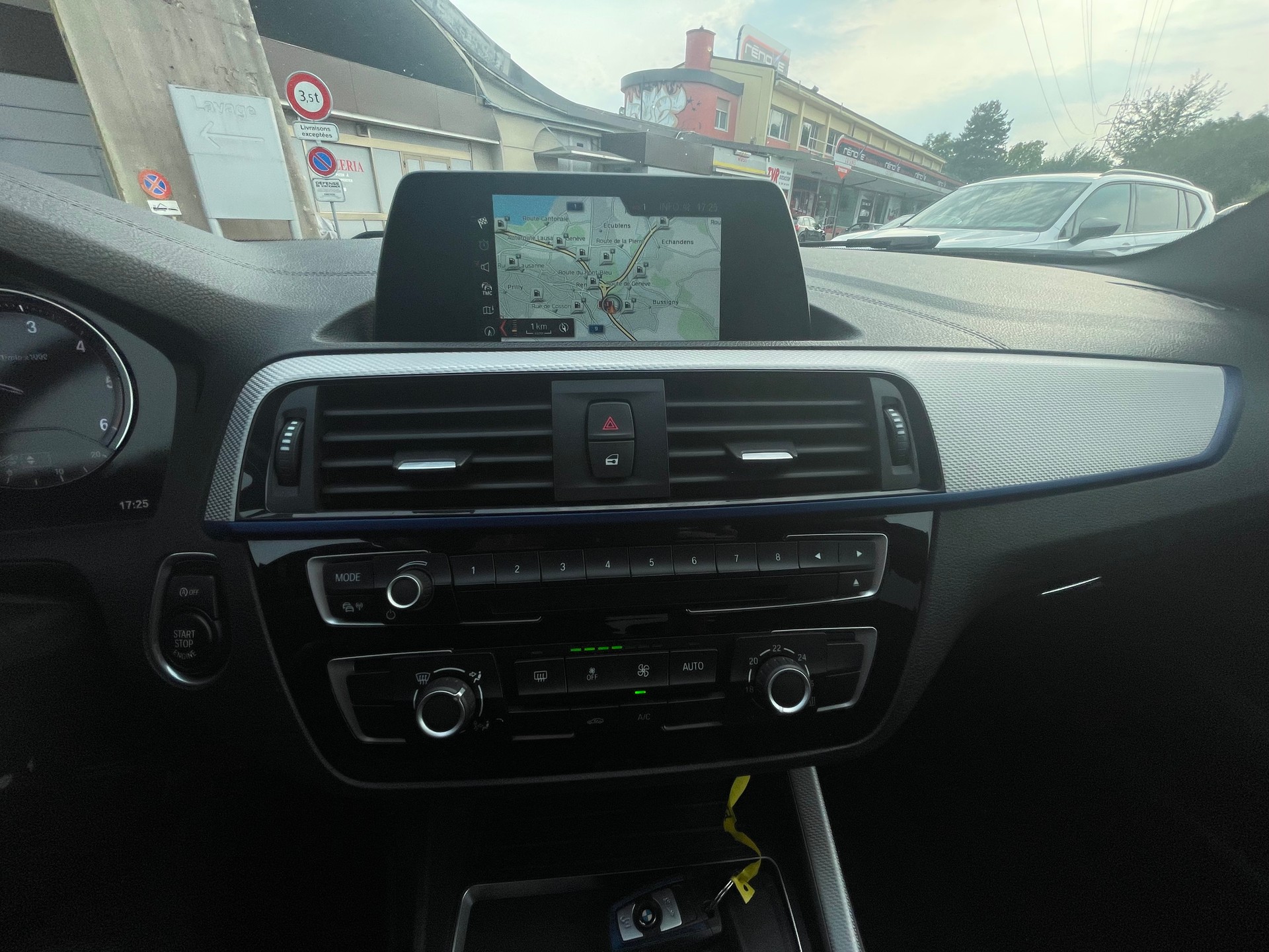 BMW 114d Business M sport-image-10