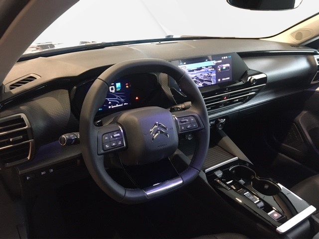 CITROEN C5 X 1.6 Plug-in Hybrid Swiss Edition-image-8