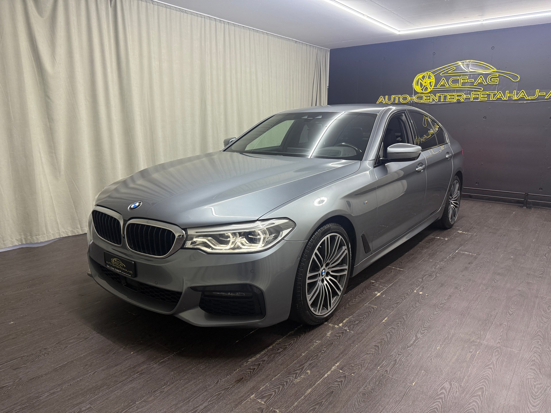 BMW 520d xDrive Steptronic-image-0